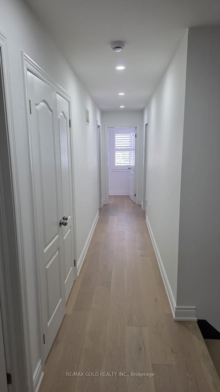 318 Wallace Street Property Photo 6