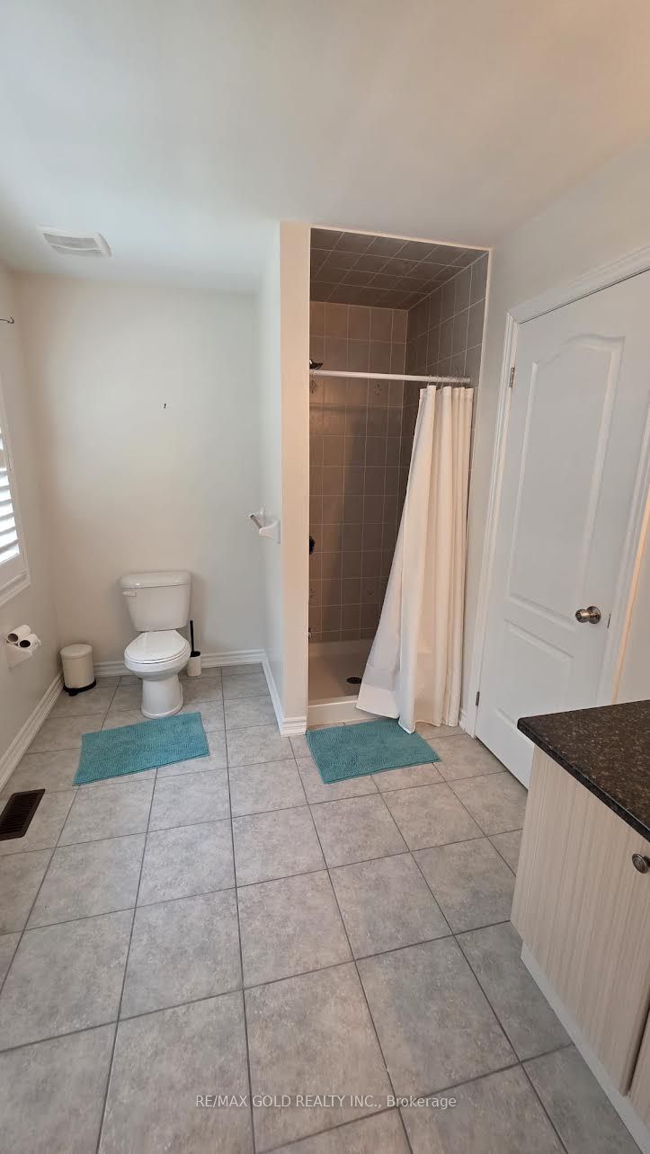 318 Wallace Street Property Photo 16