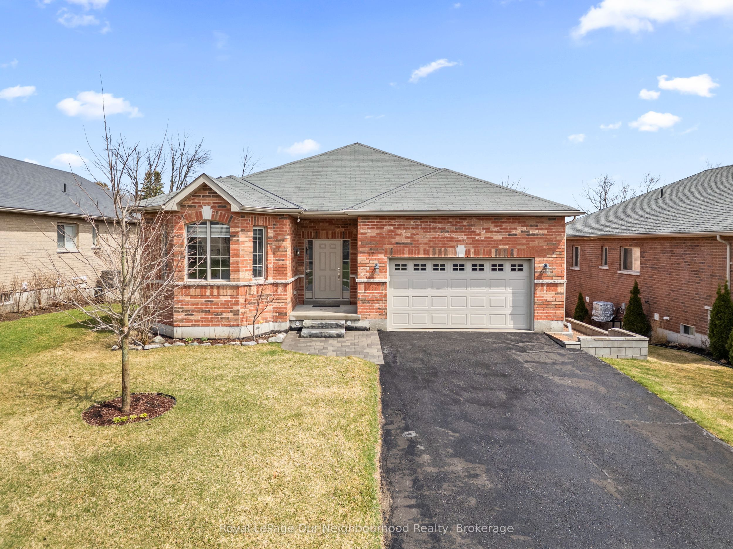 17 Old Trafford Drive Property Photo 1