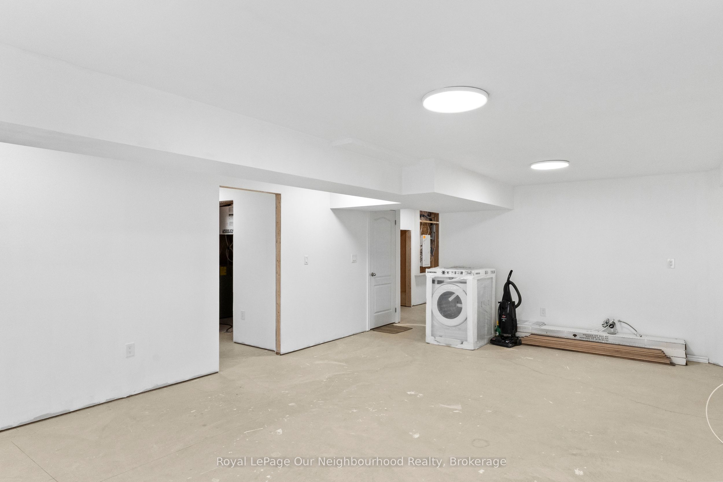 17 Old Trafford Drive Property Photo 29
