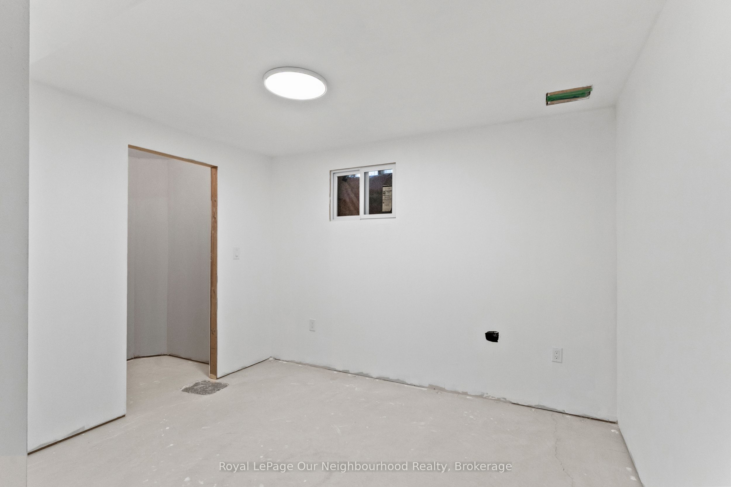 17 Old Trafford Drive Property Photo 33