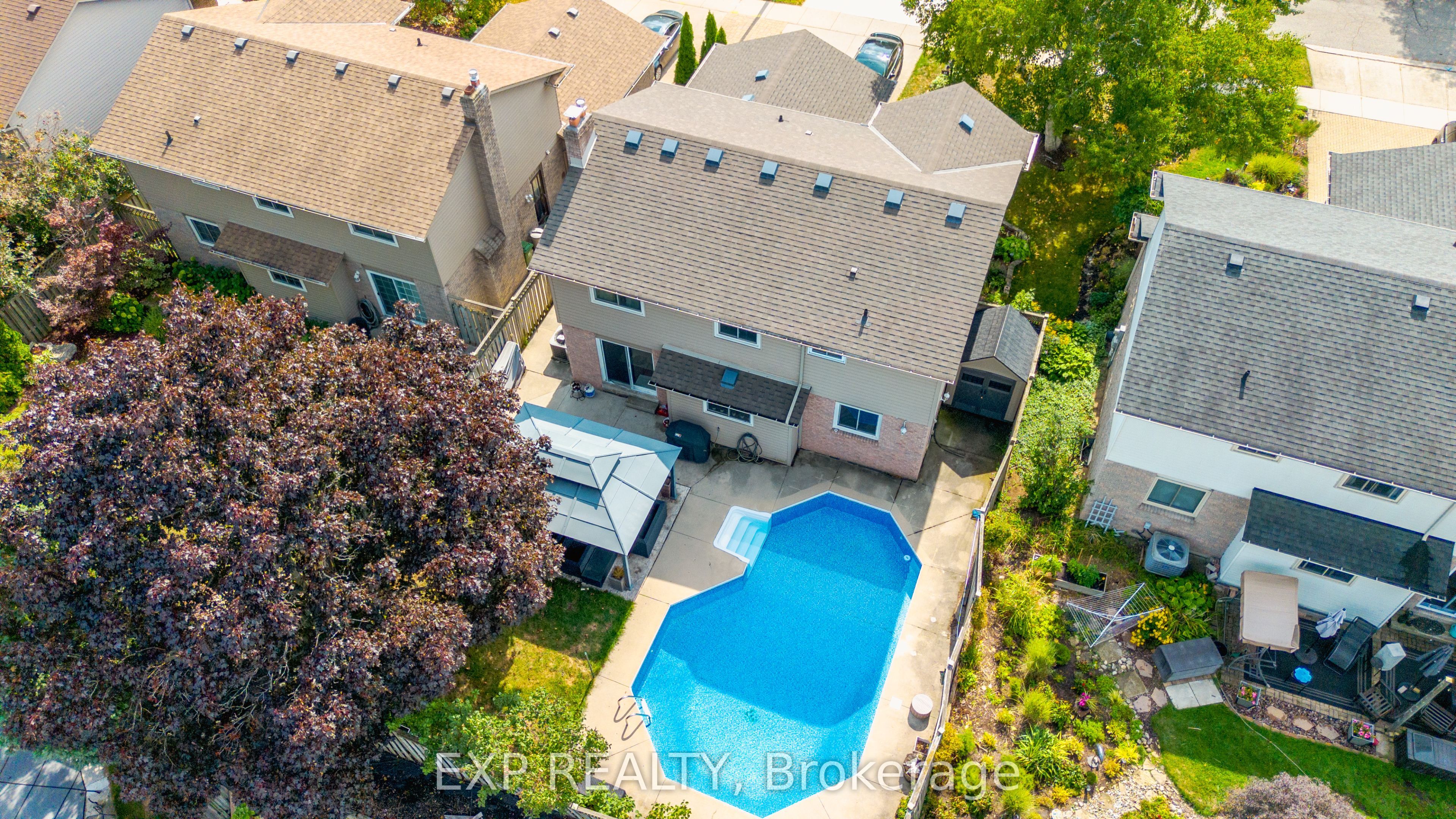 39 Ainsworth Street Property Photo 45