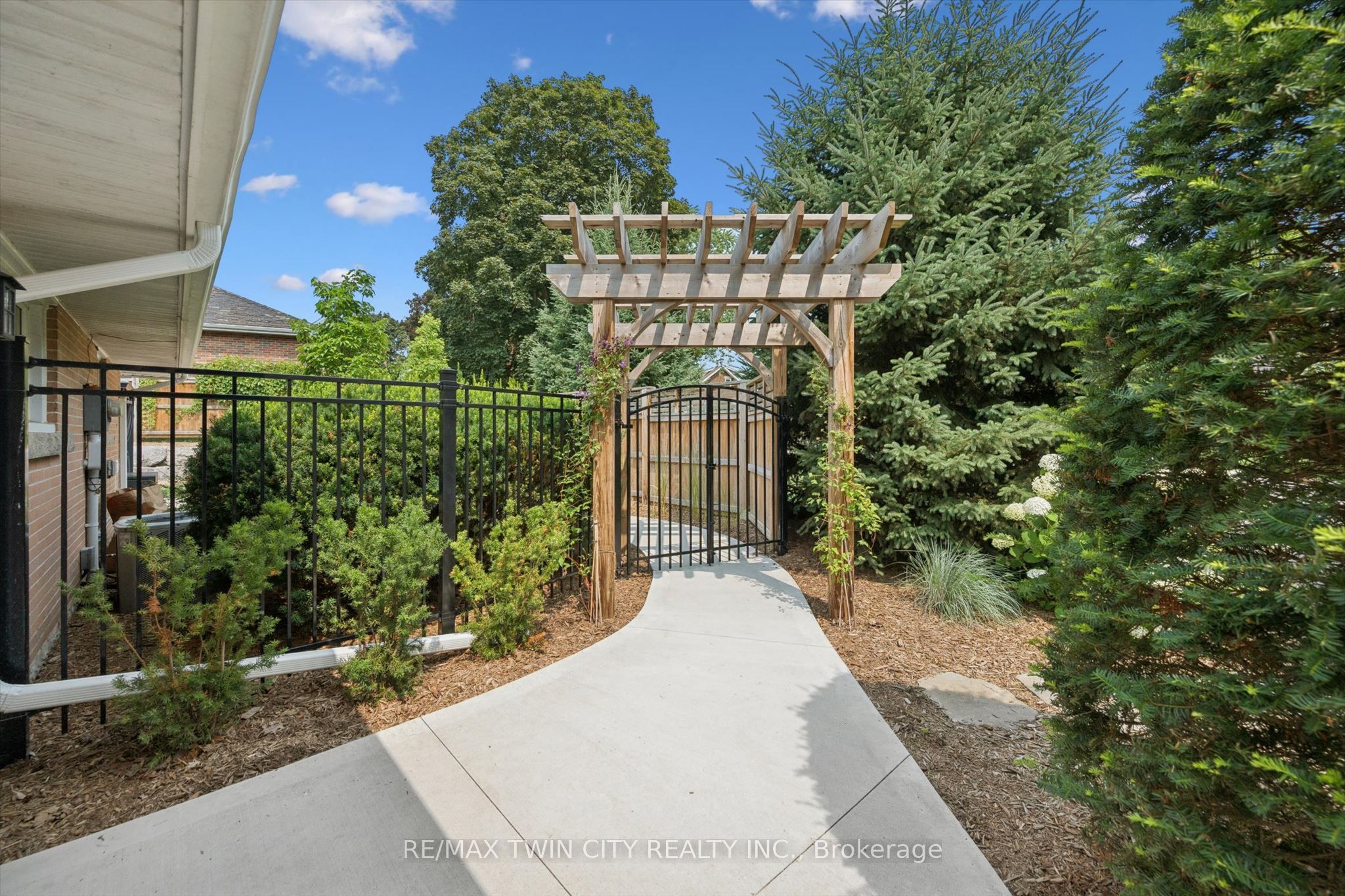 395 Blue Heron Ridge Property Photo 20