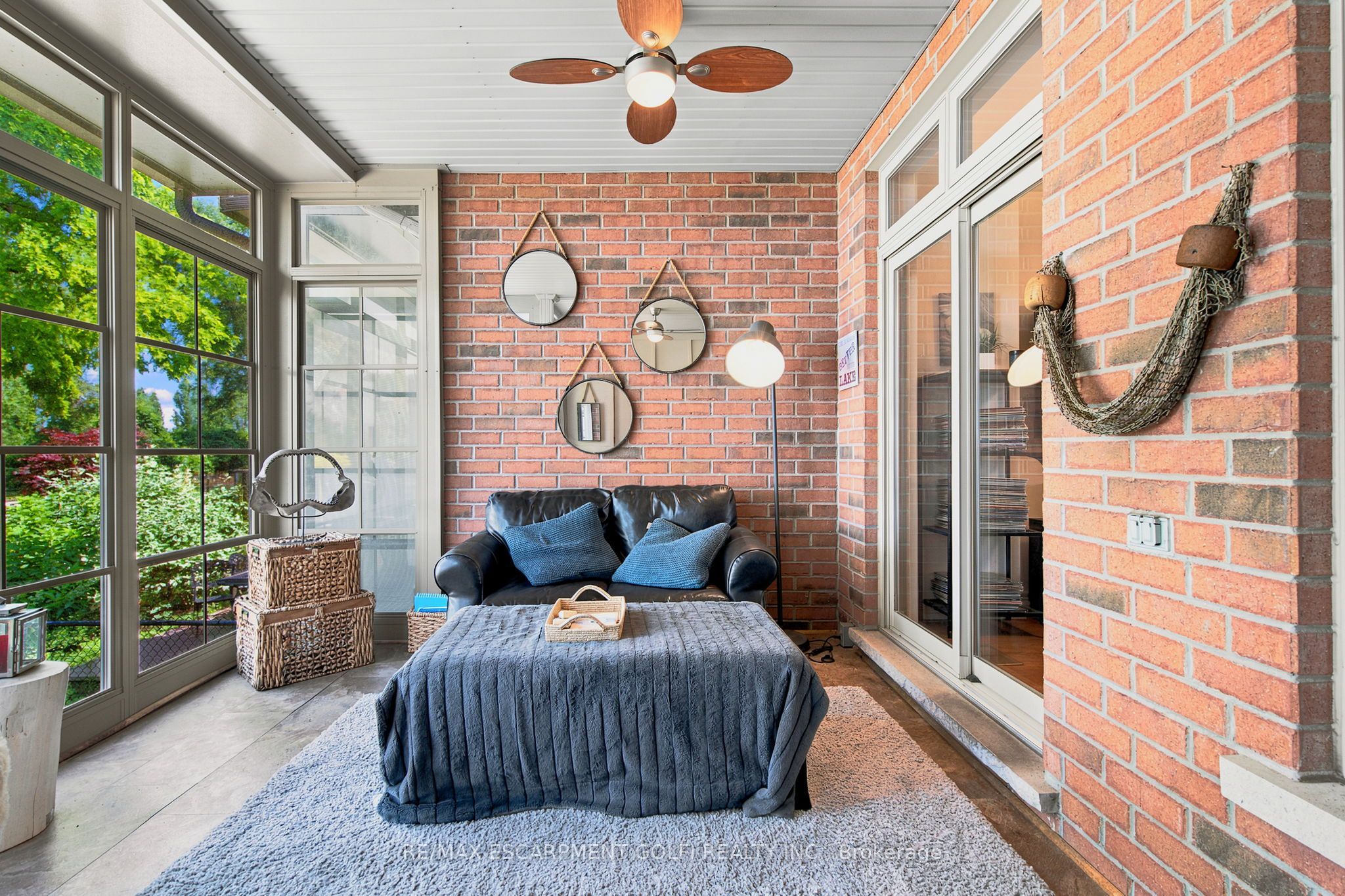 1069 Beach Boulevard Property Photo 3