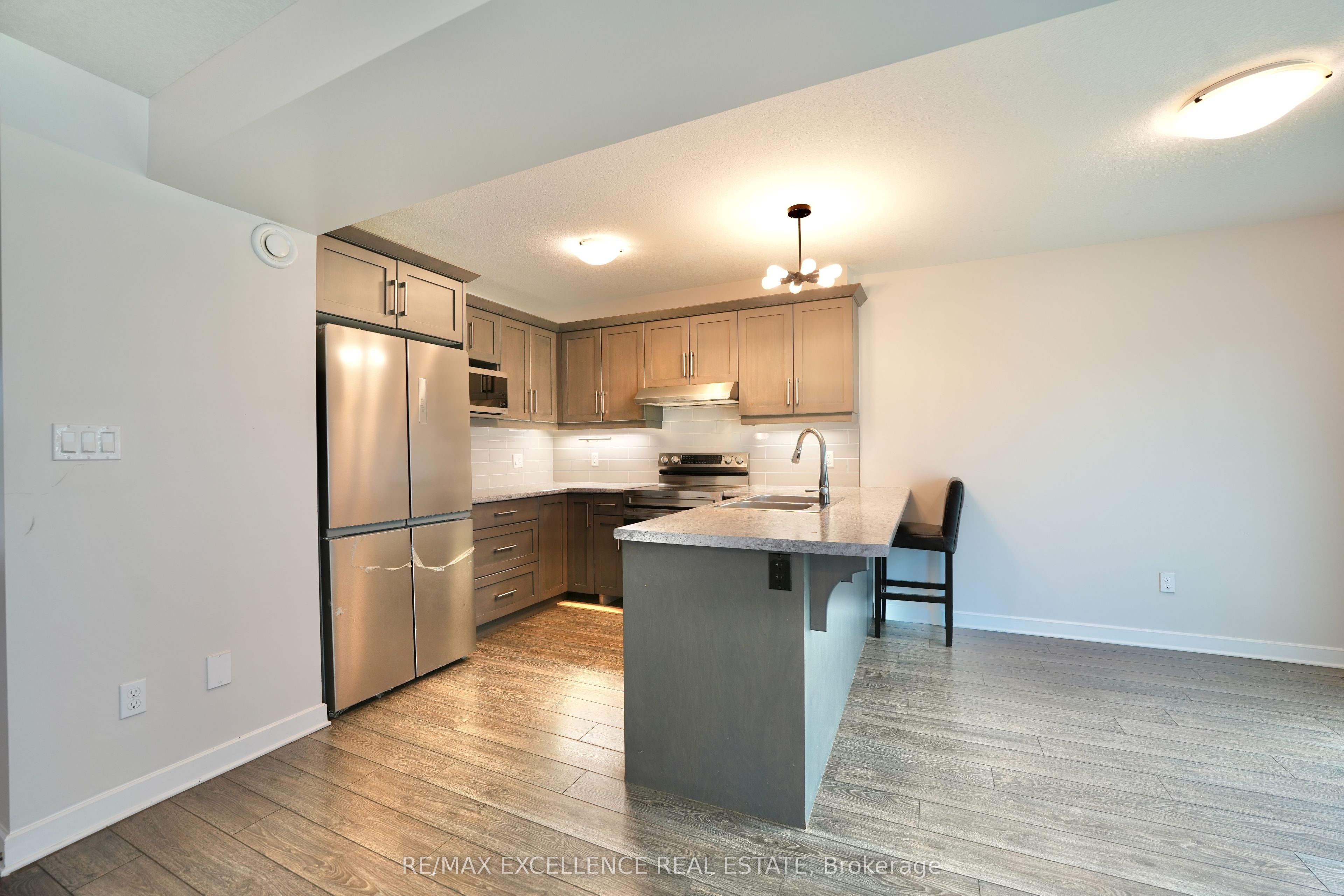 18 Weir Crescent Property Photo 4