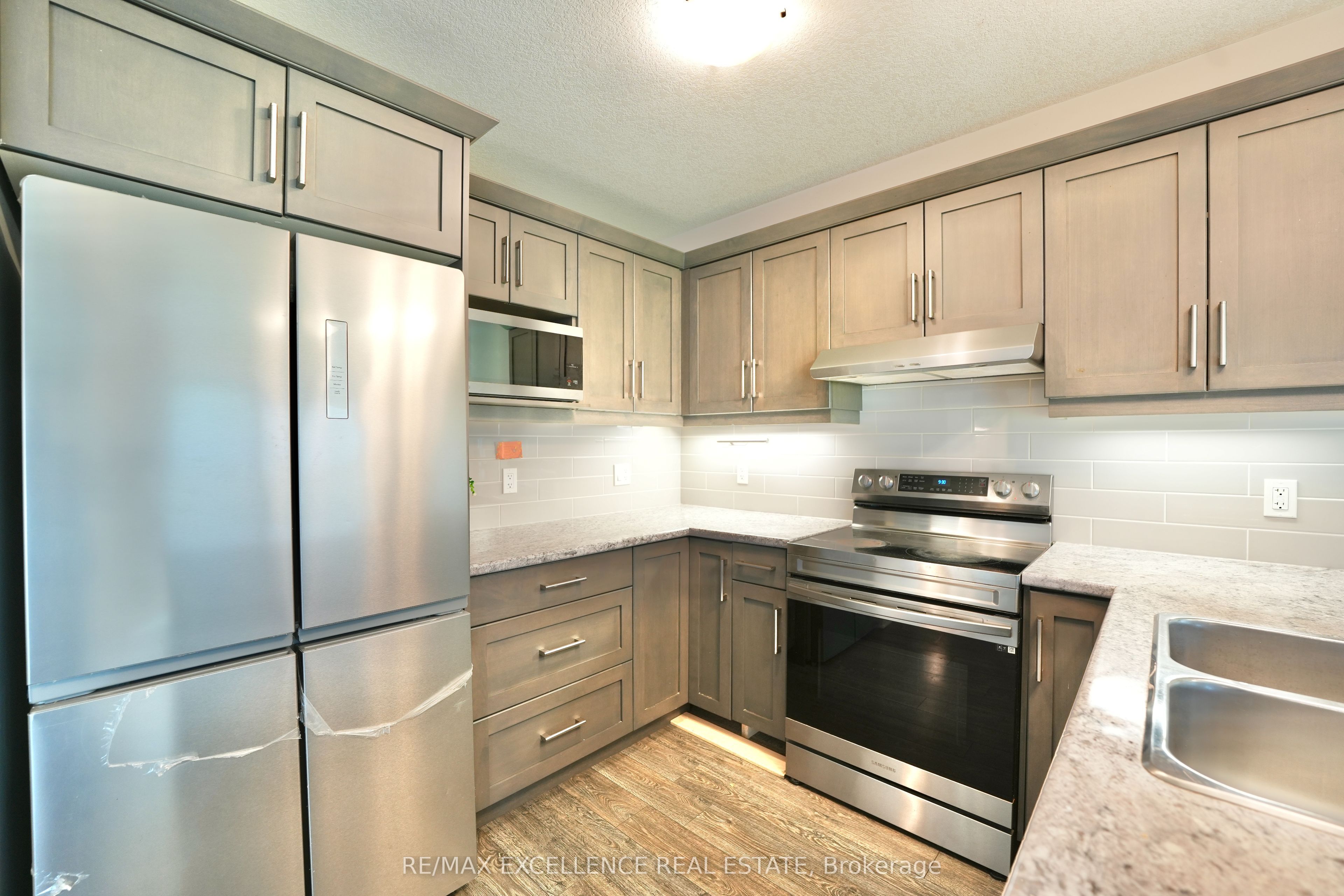 18 Weir Crescent Property Photo 7