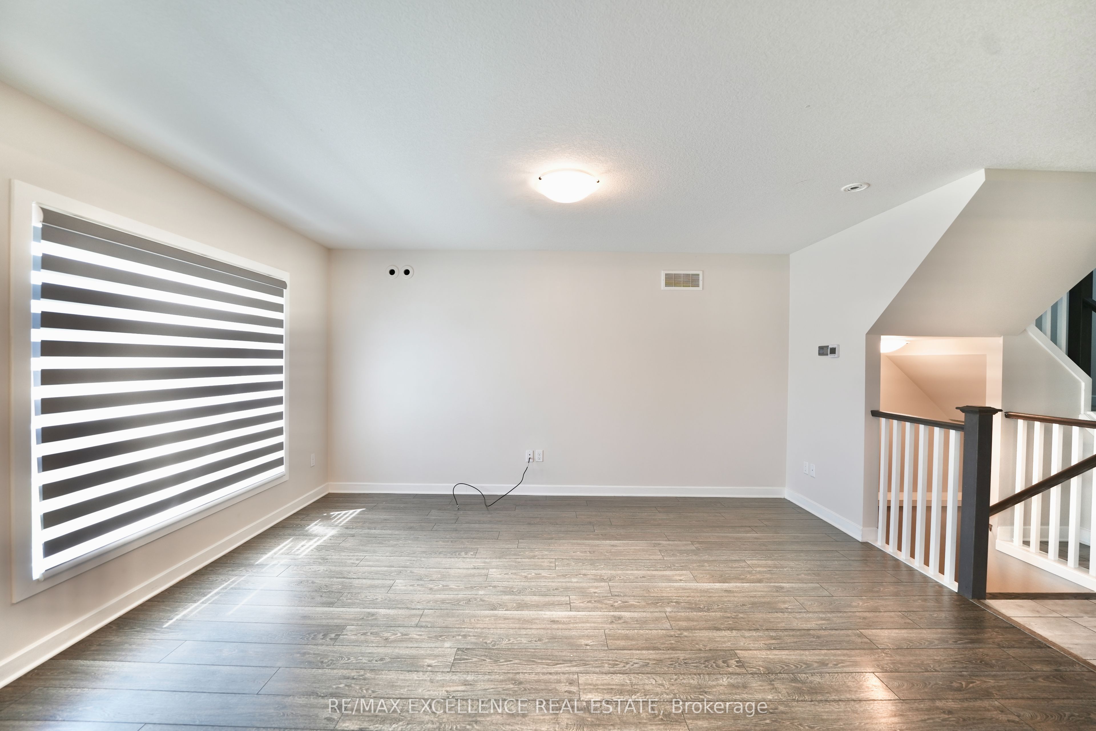 18 Weir Crescent Property Photo 9