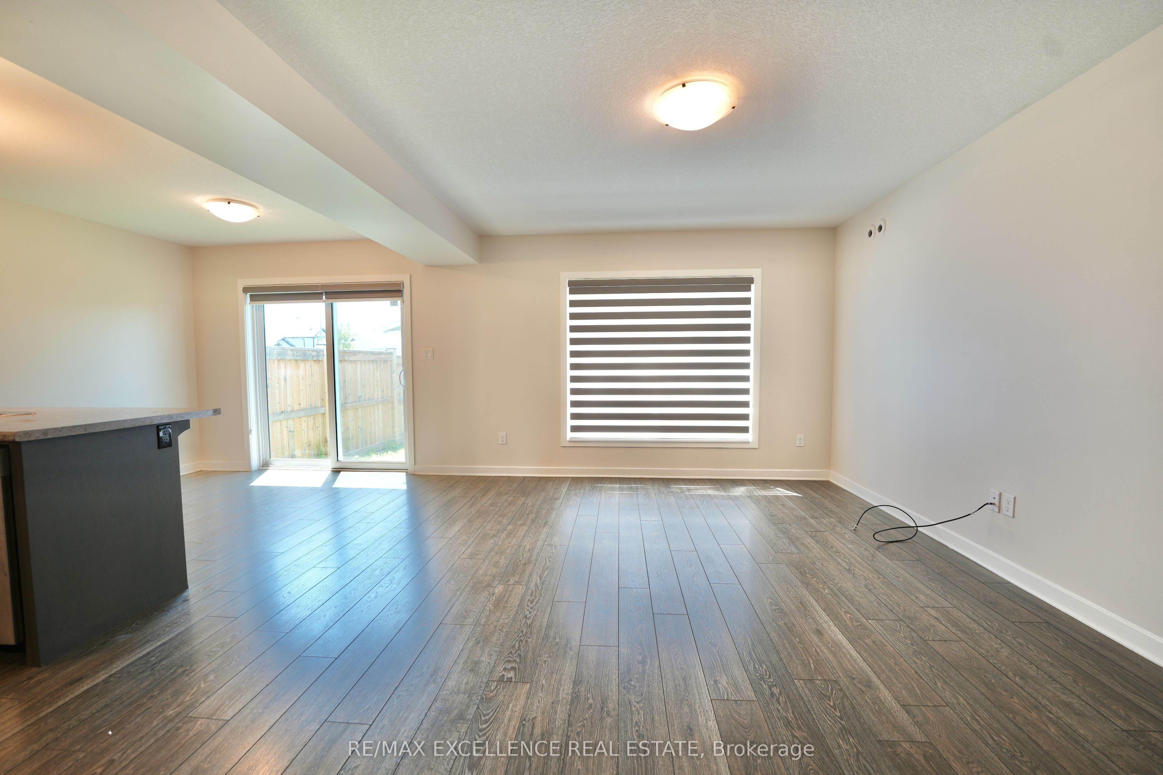 18 Weir Crescent Property Photo 10