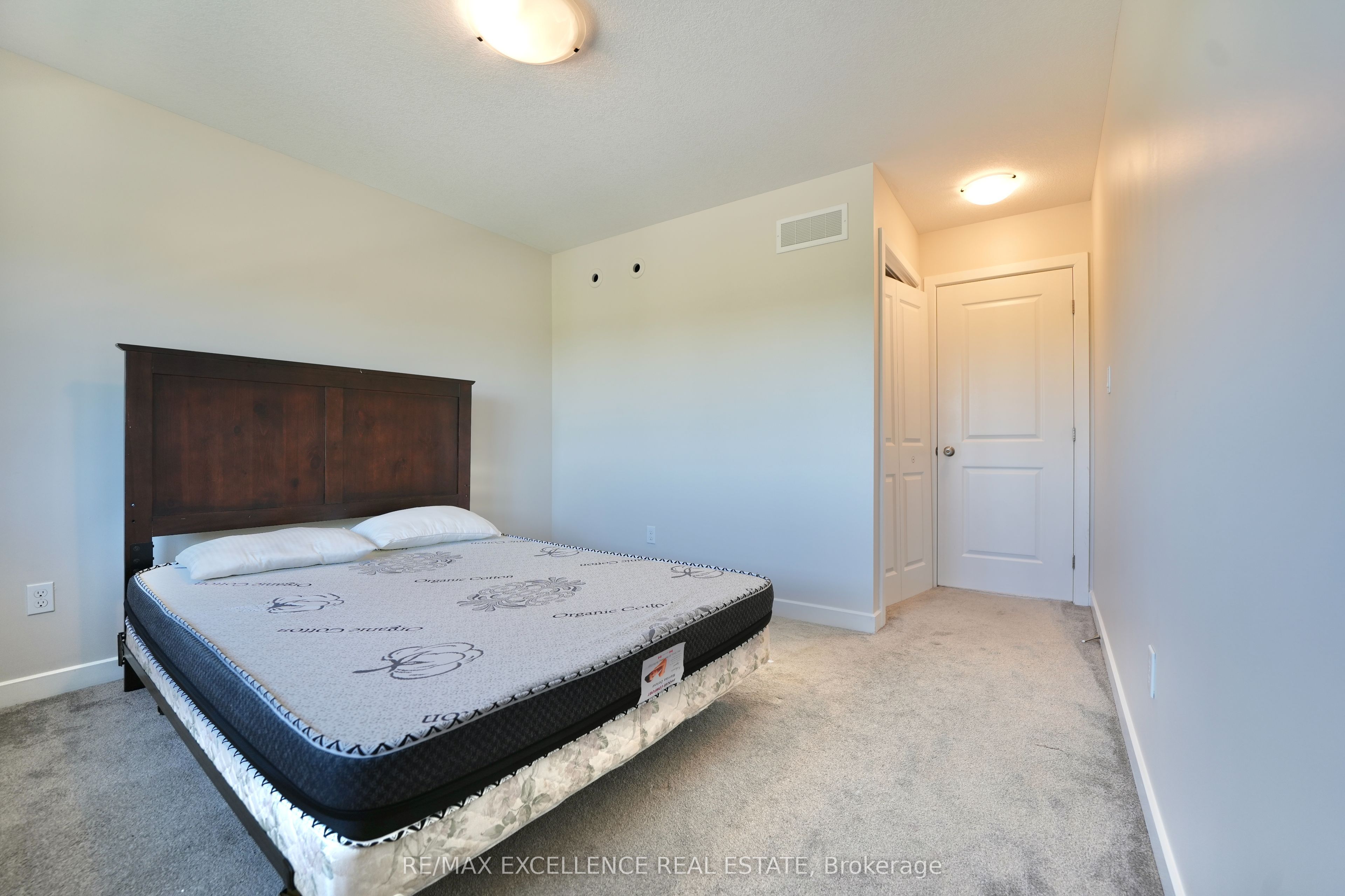 18 Weir Crescent Property Photo 20