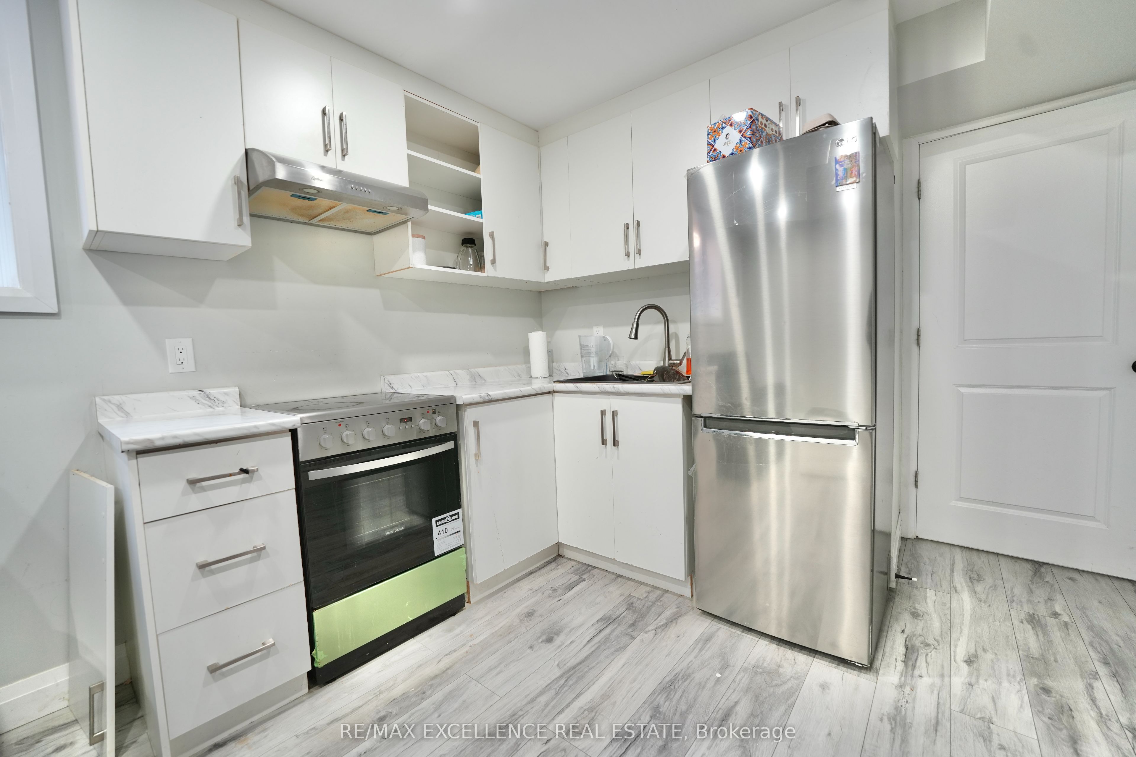 18 Weir Crescent Property Photo 23