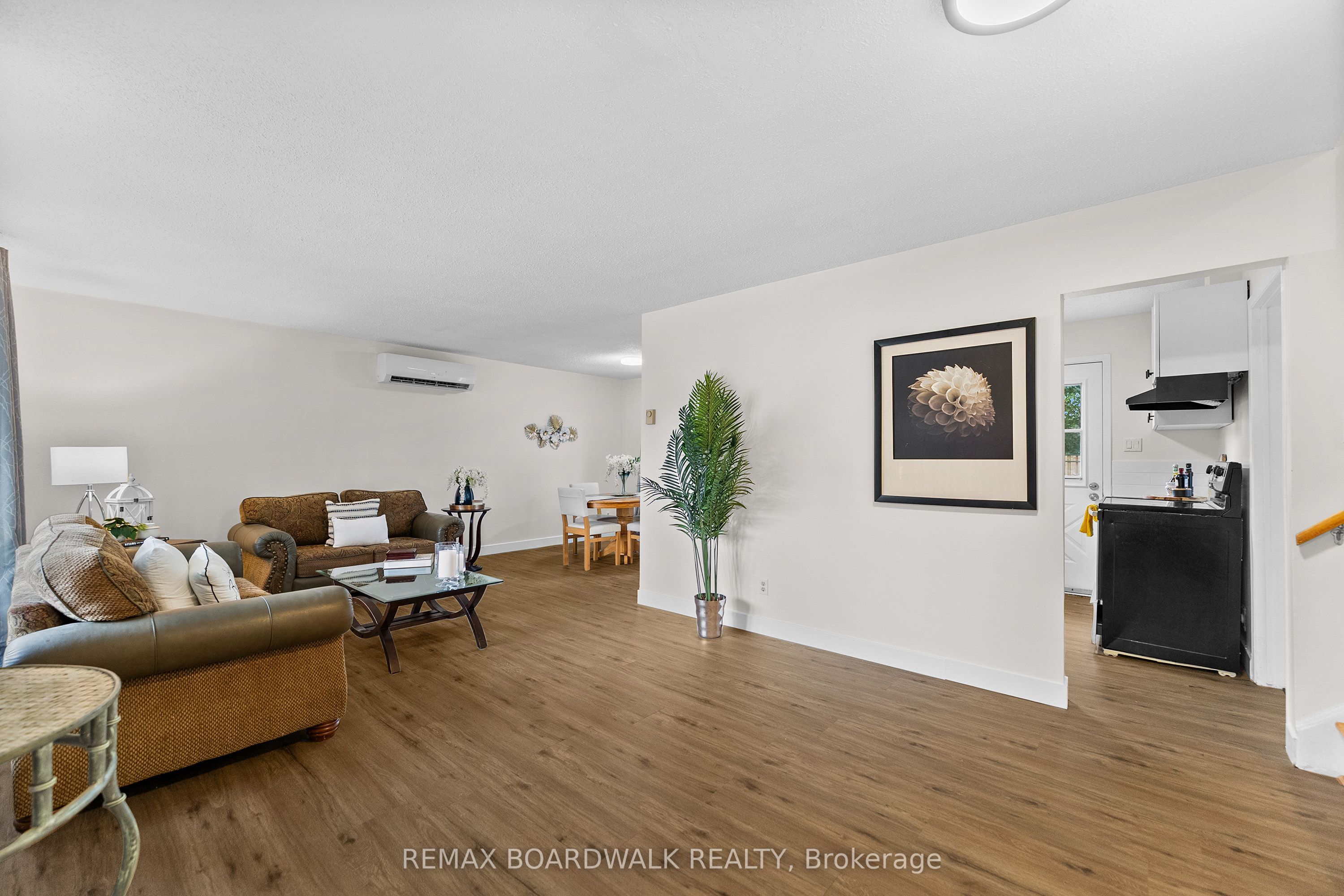 192 Allan Drive Property Photo 5