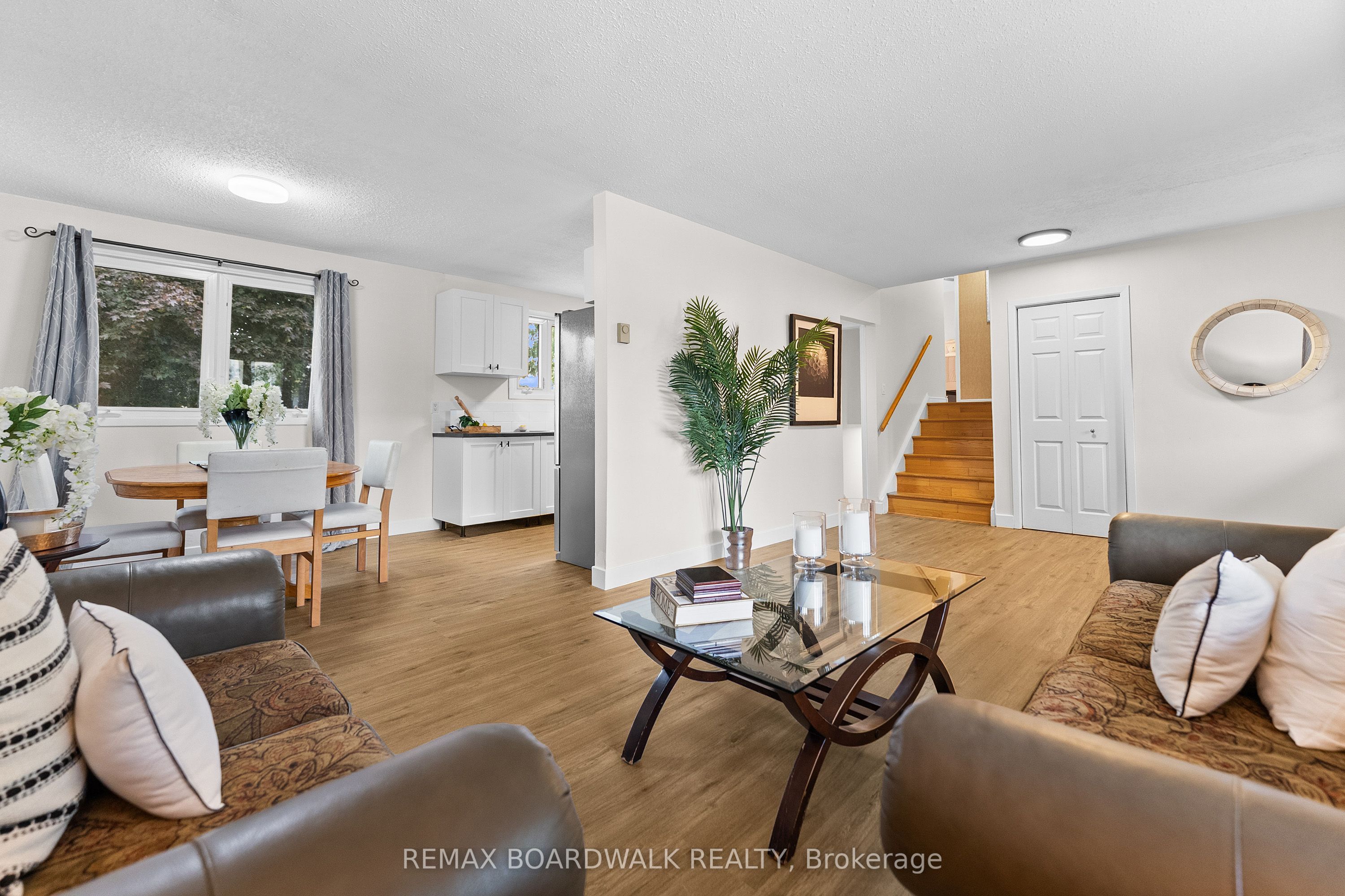 192 Allan Drive Property Photo 6