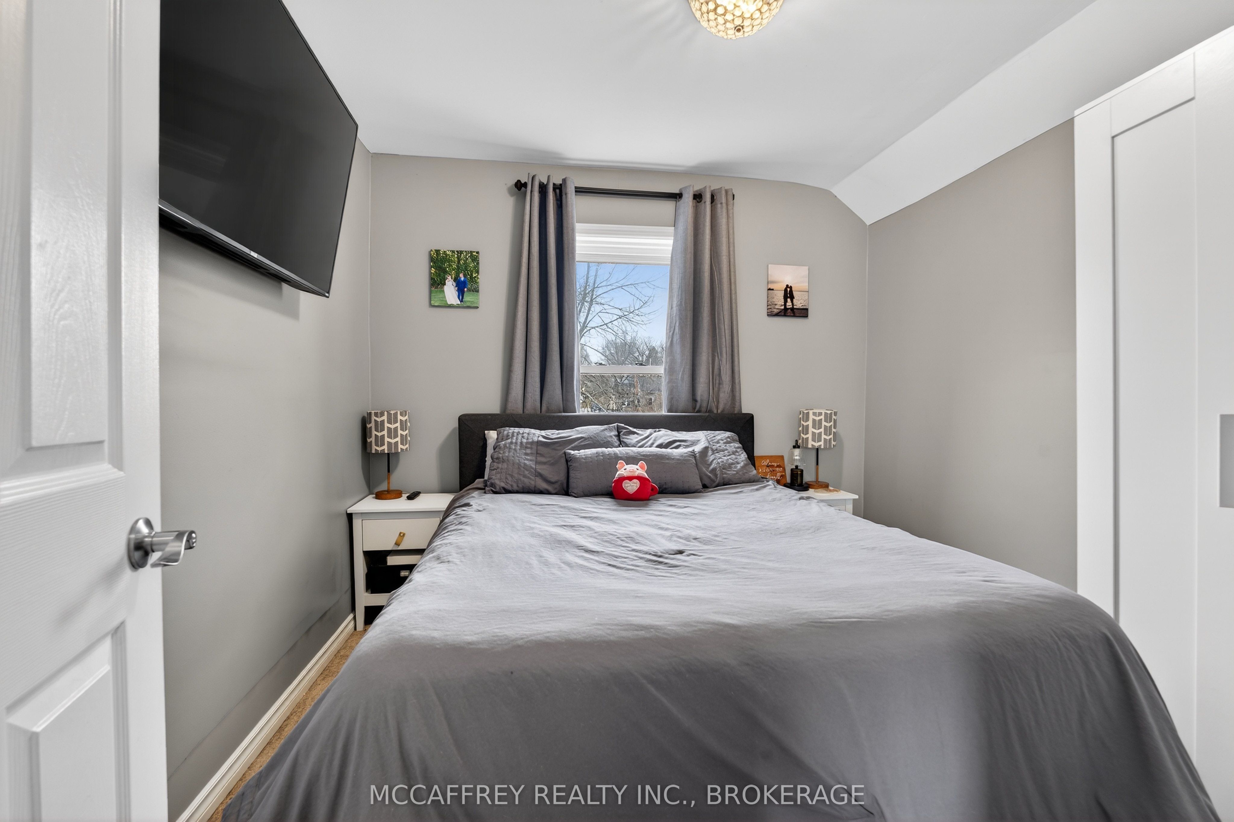 427 Thomas Street Property Photo 12