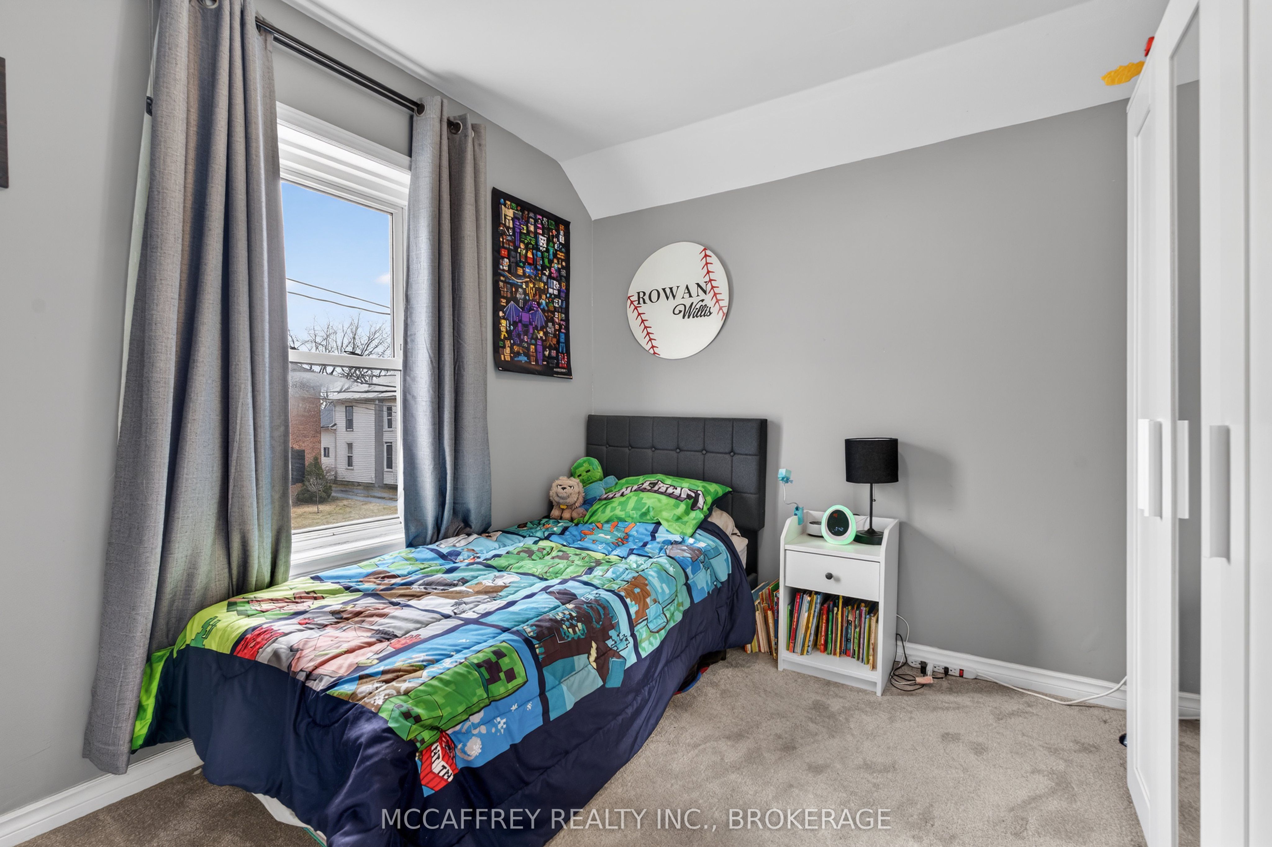 427 Thomas Street Property Photo 14