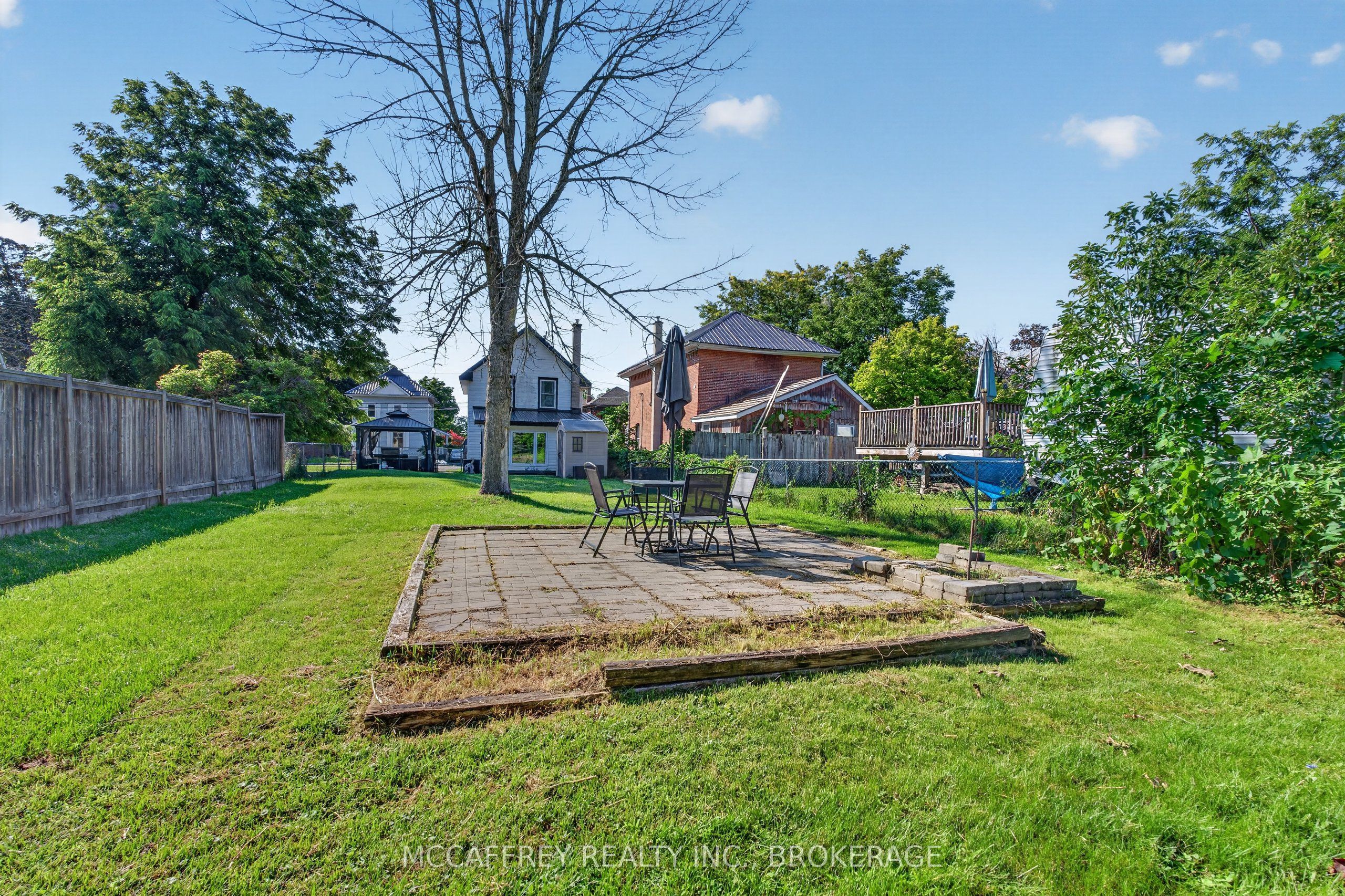 427 Thomas Street Property Photo 26