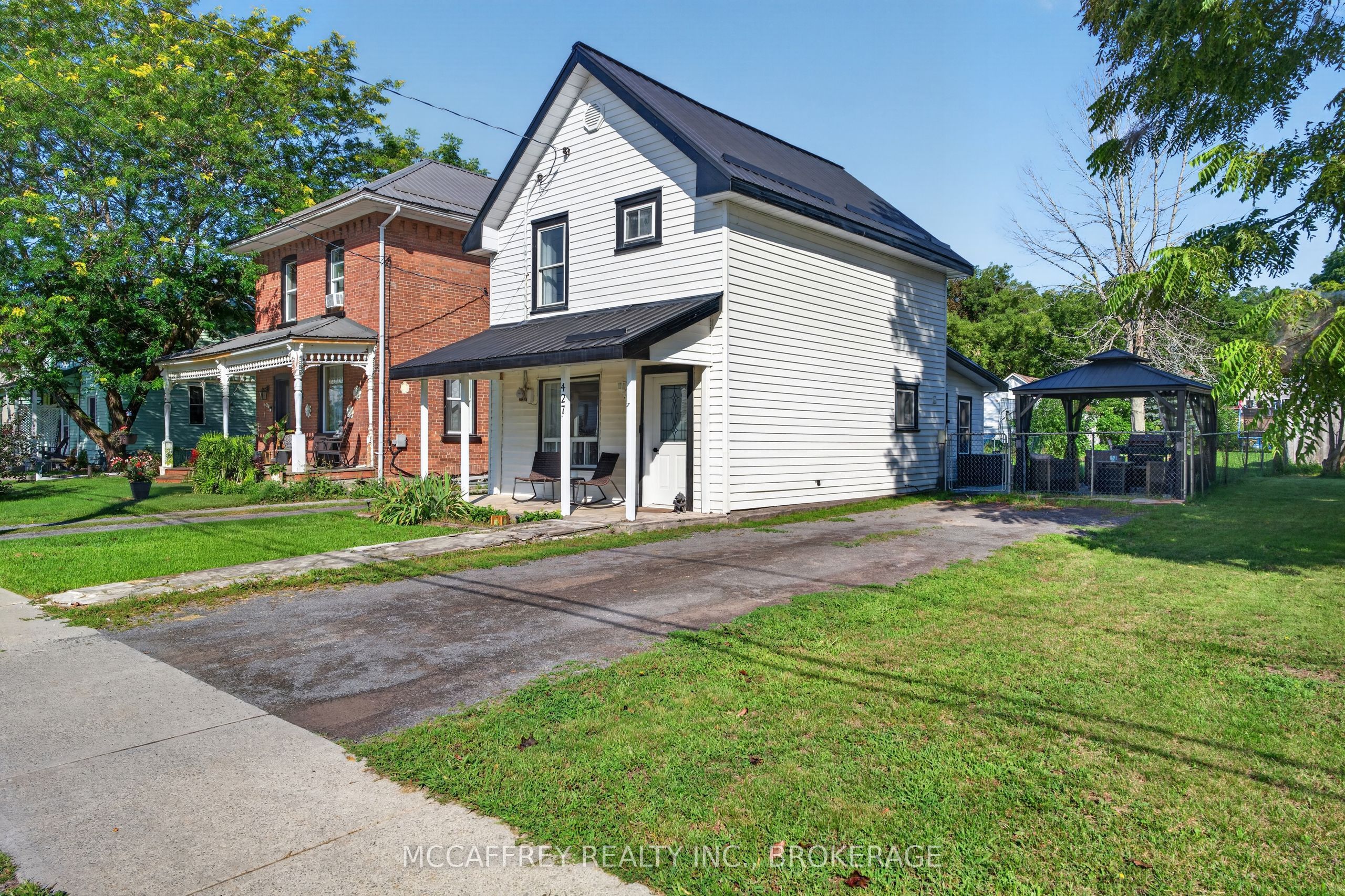 427 Thomas Street Property Photo 27