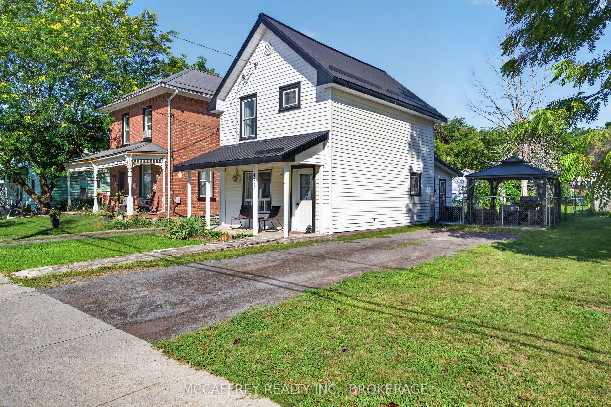427 Thomas Street Property Photo 28