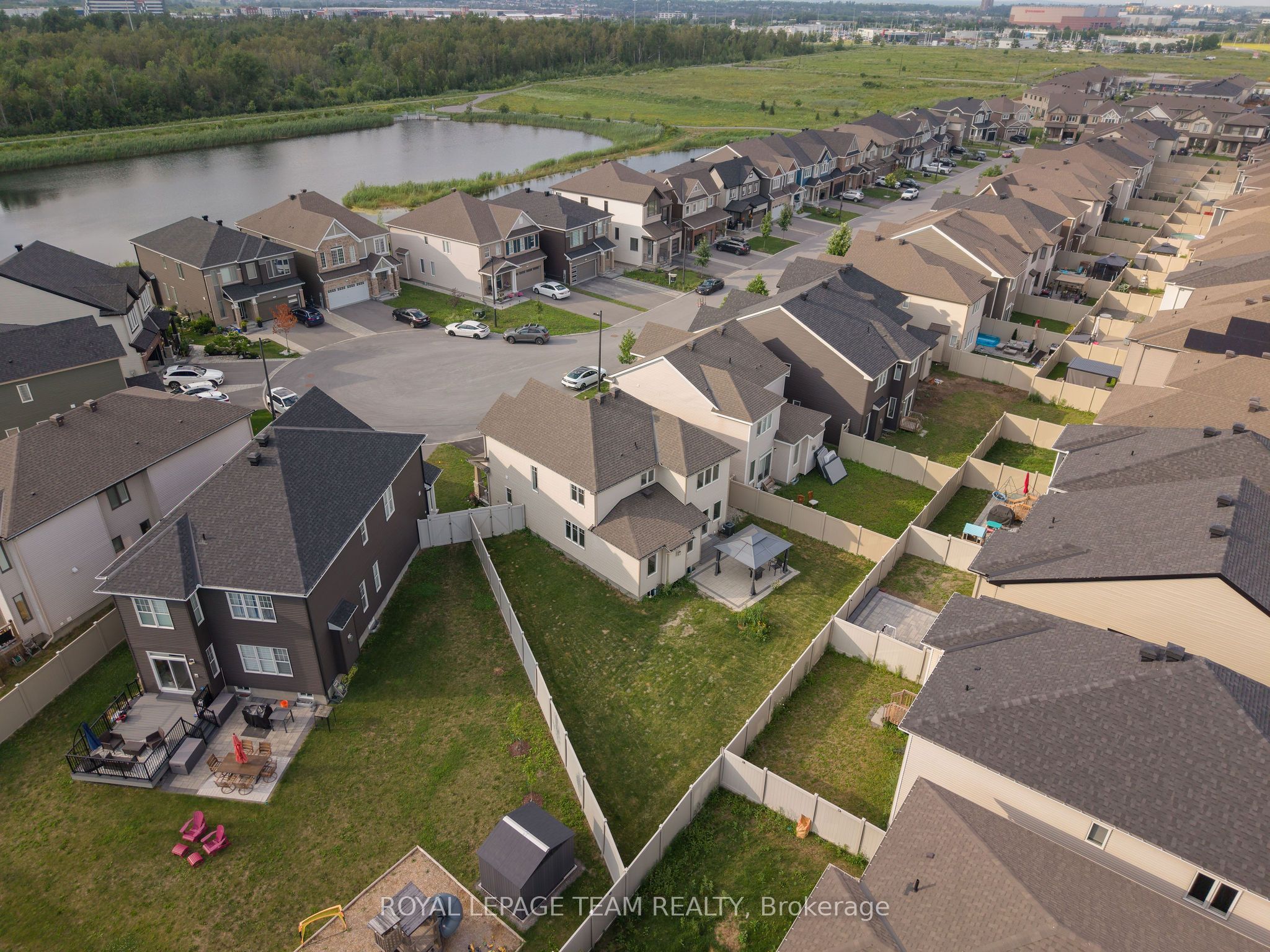 153 Unity Place Property Photo 4