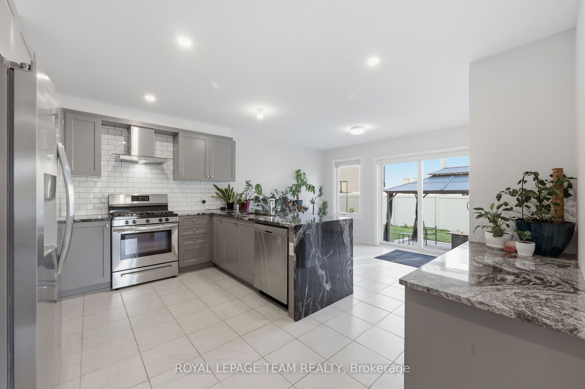 153 Unity Place Property Photo 8