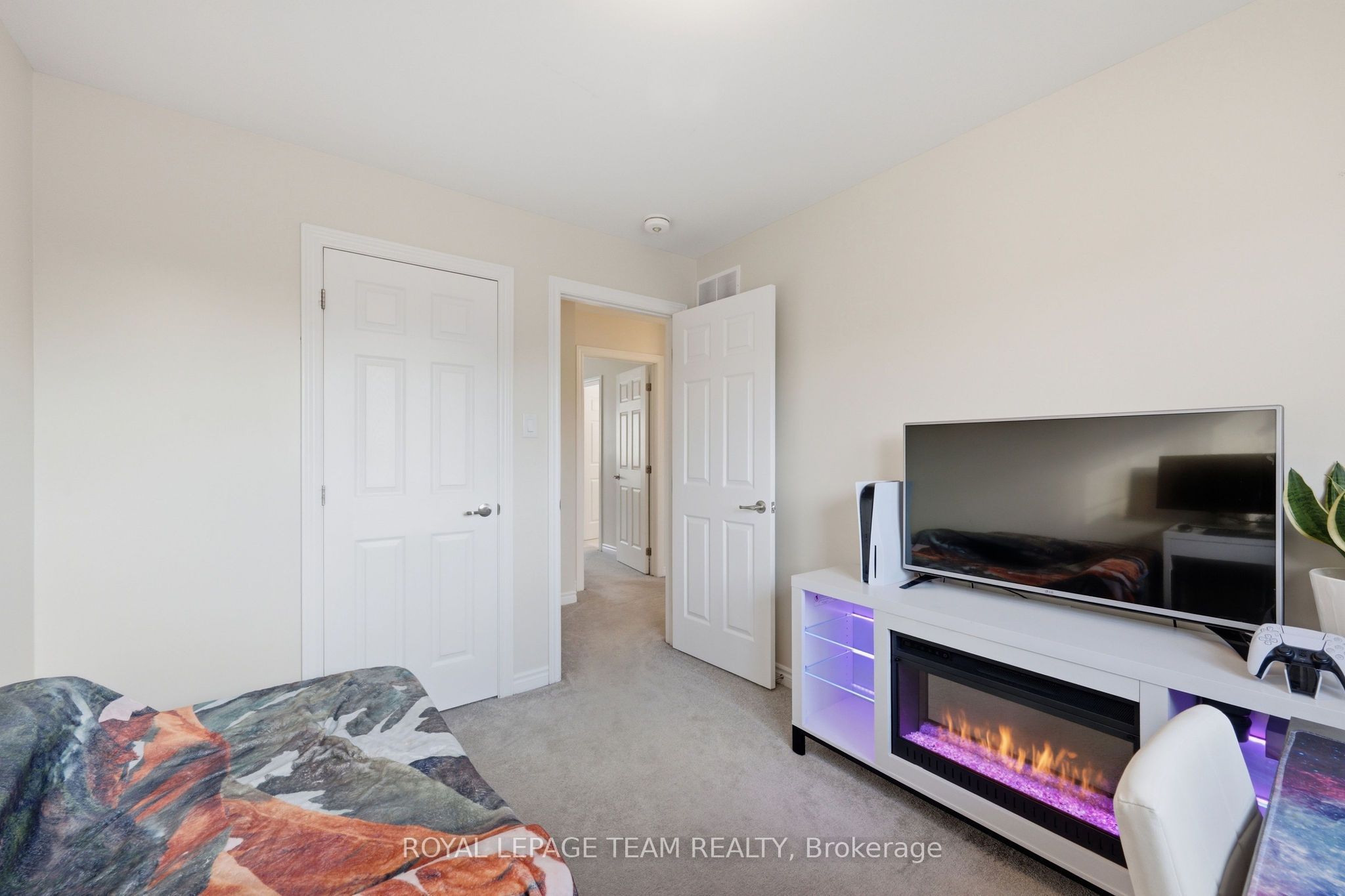 153 Unity Place Property Photo 26
