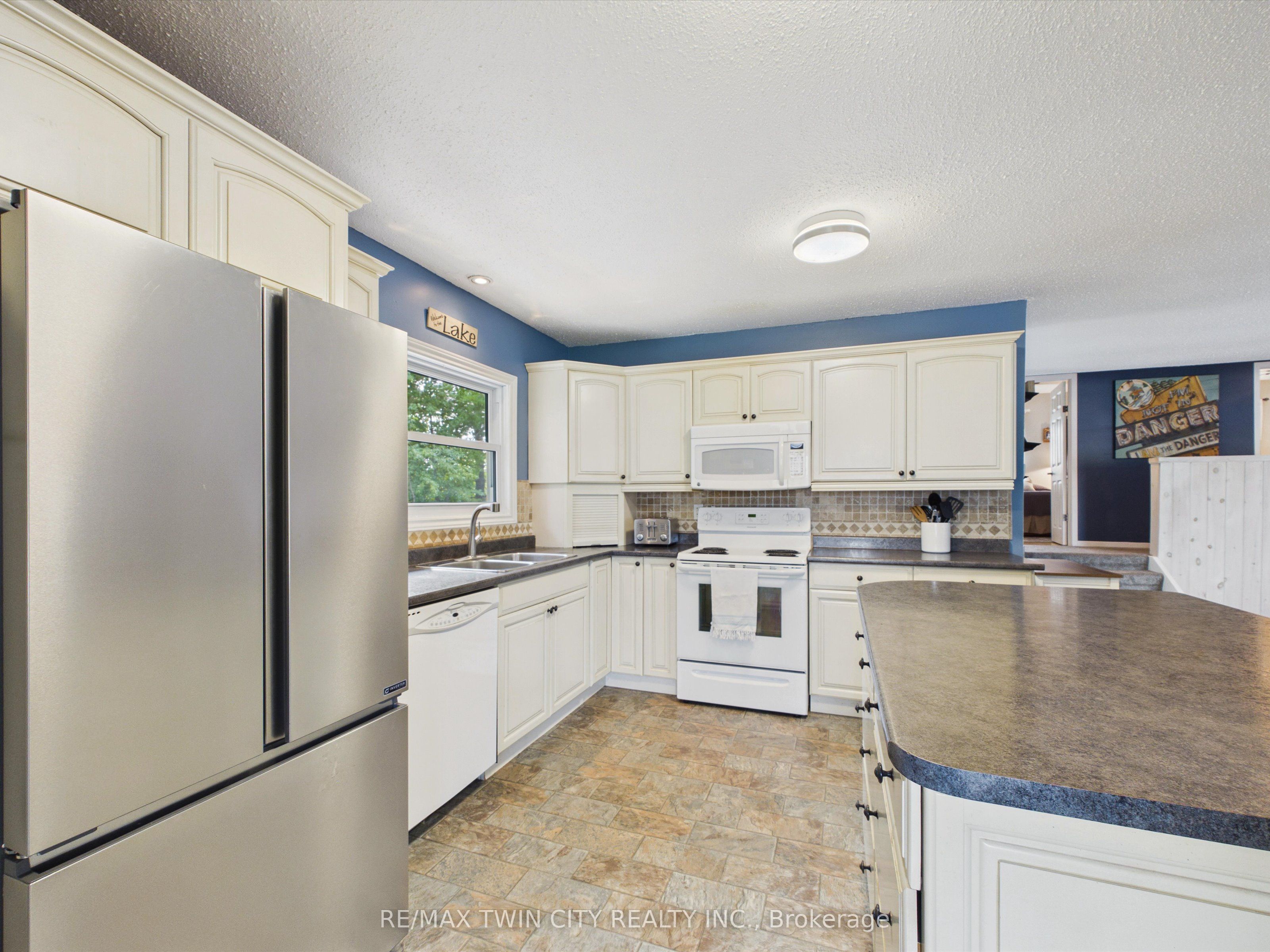 51 Mckellar Lake Road Property Photo 7