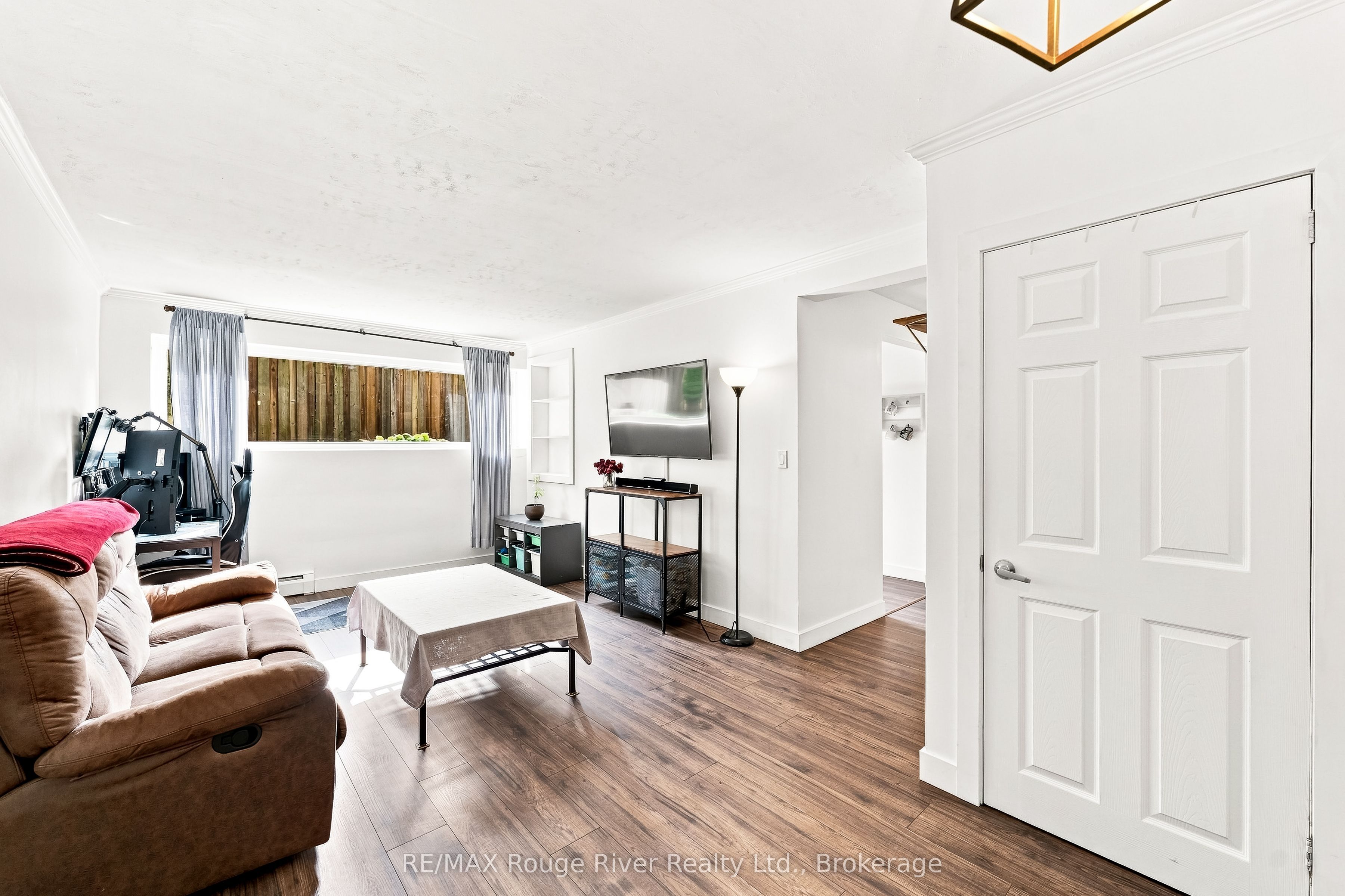 242 D'arcy Street 3 Property Photo 5