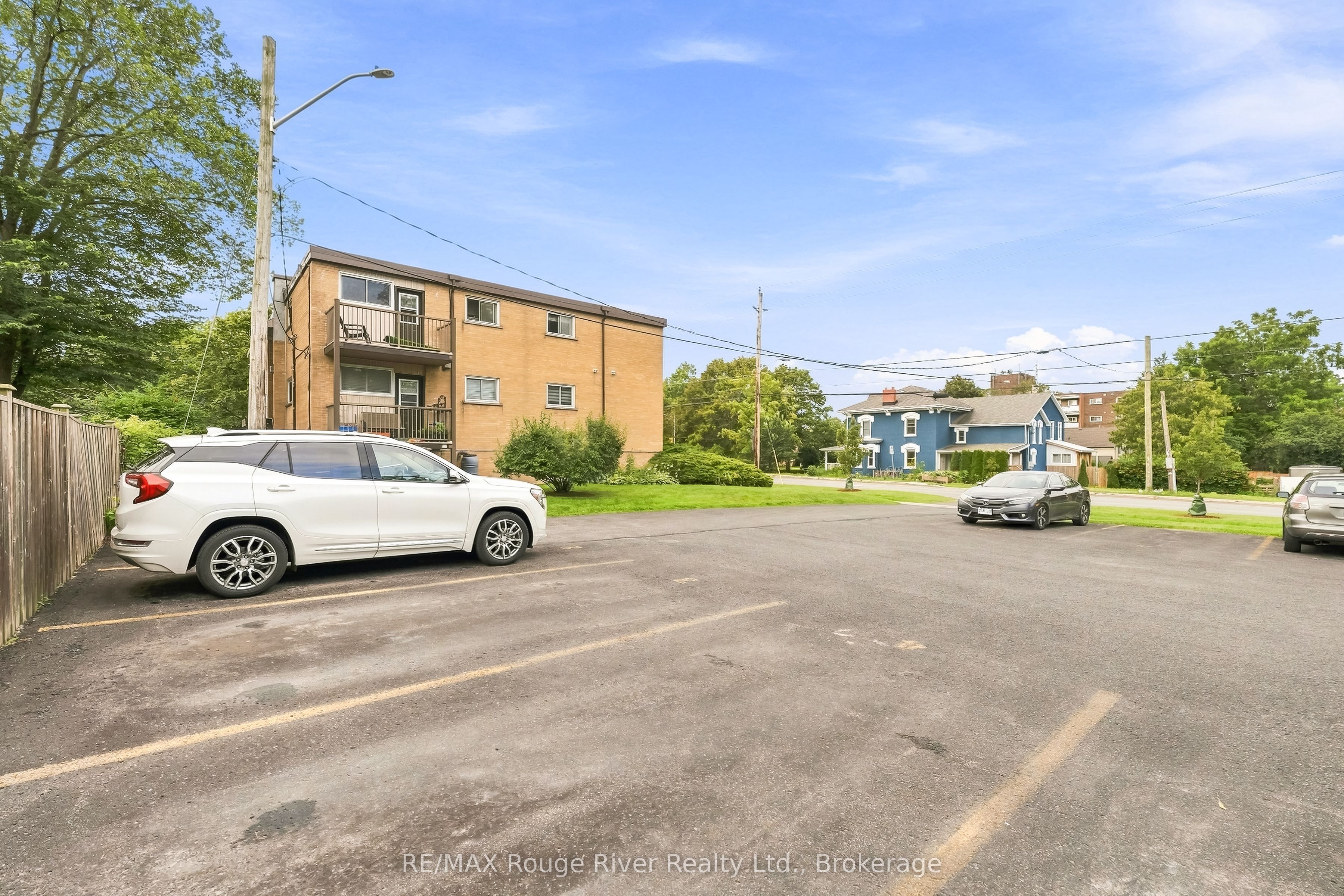 242 D'arcy Street 3 Property Photo 32