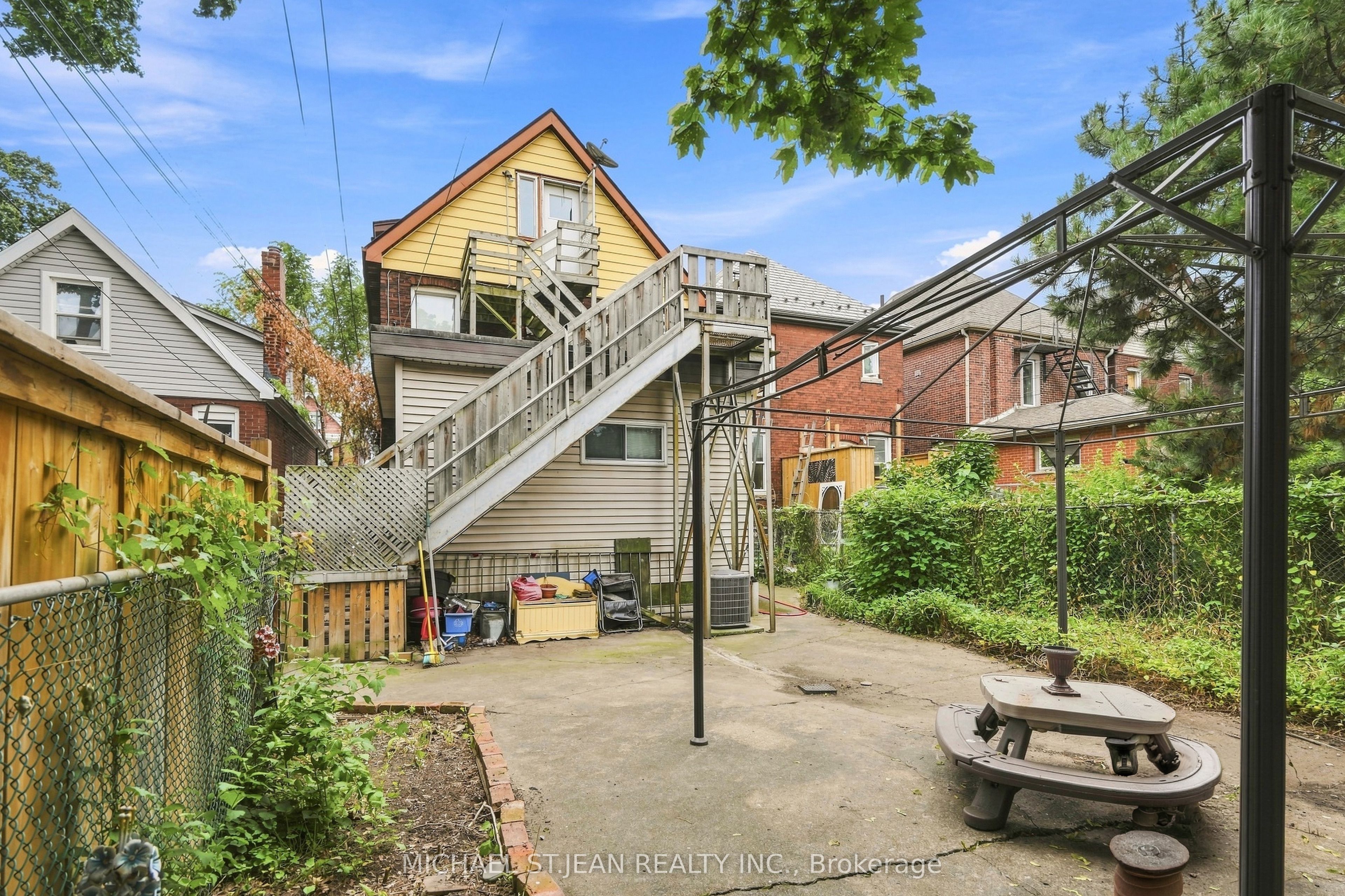 105 Rosemont Avenue Property Photo 26