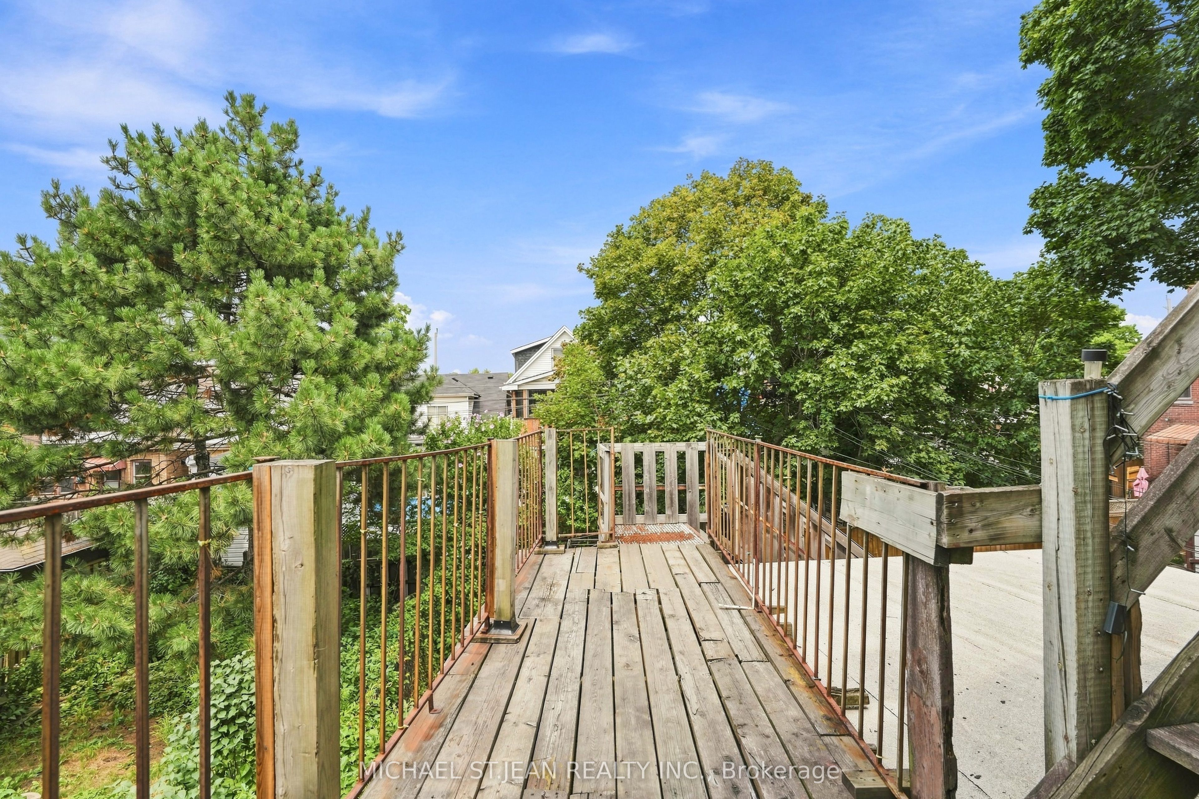 105 Rosemont Avenue Property Photo 33