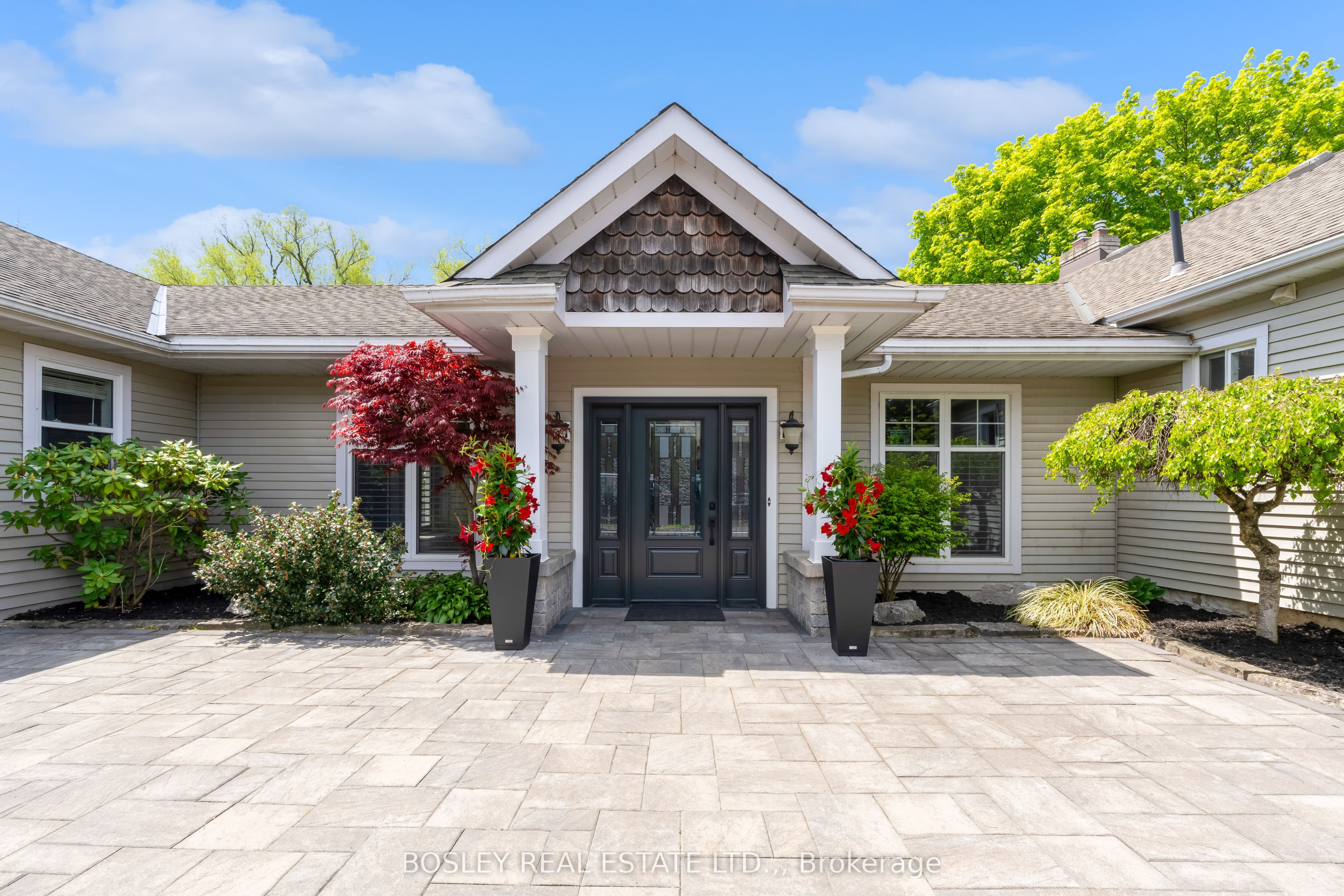 166 Lakeshore Road Property Photo 1