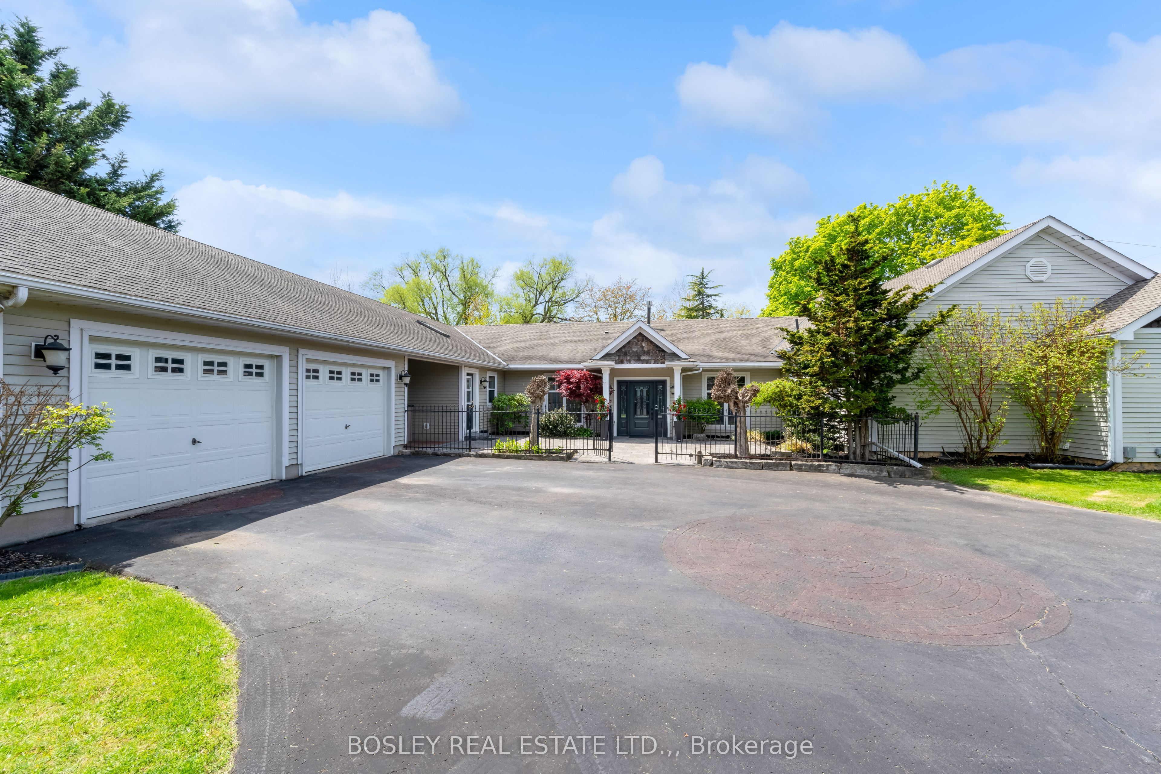 166 Lakeshore Road Property Photo 5
