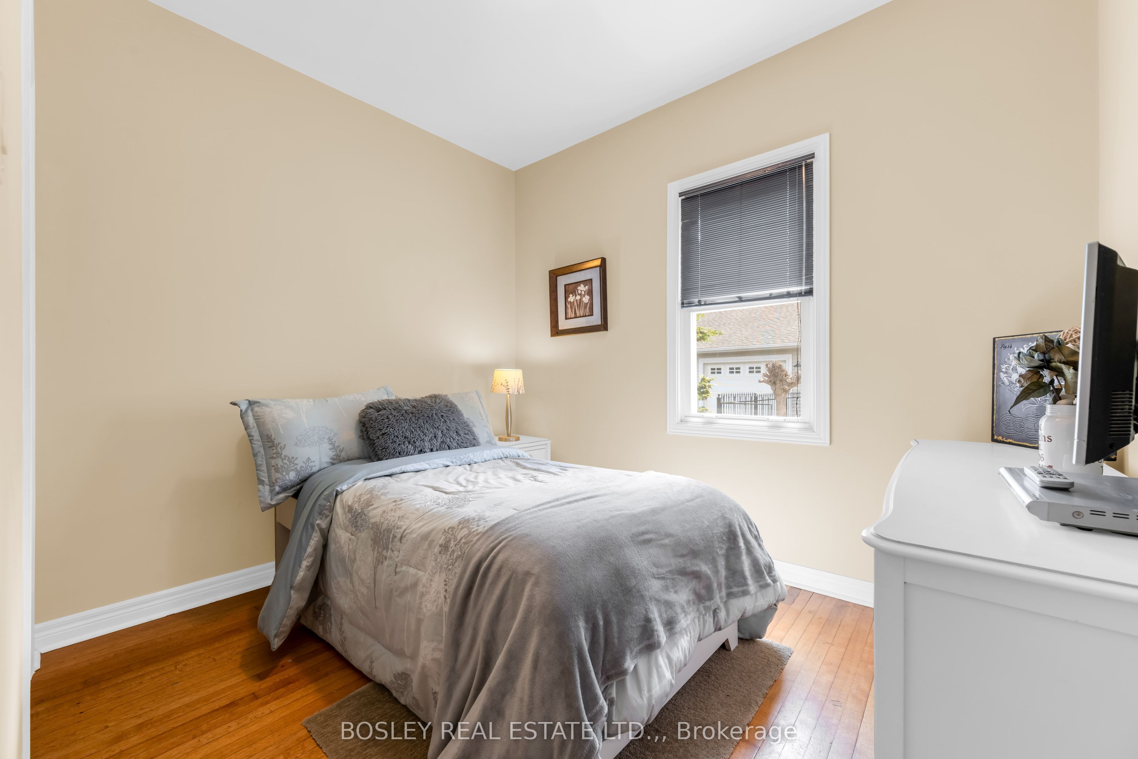 166 Lakeshore Road Property Photo 28