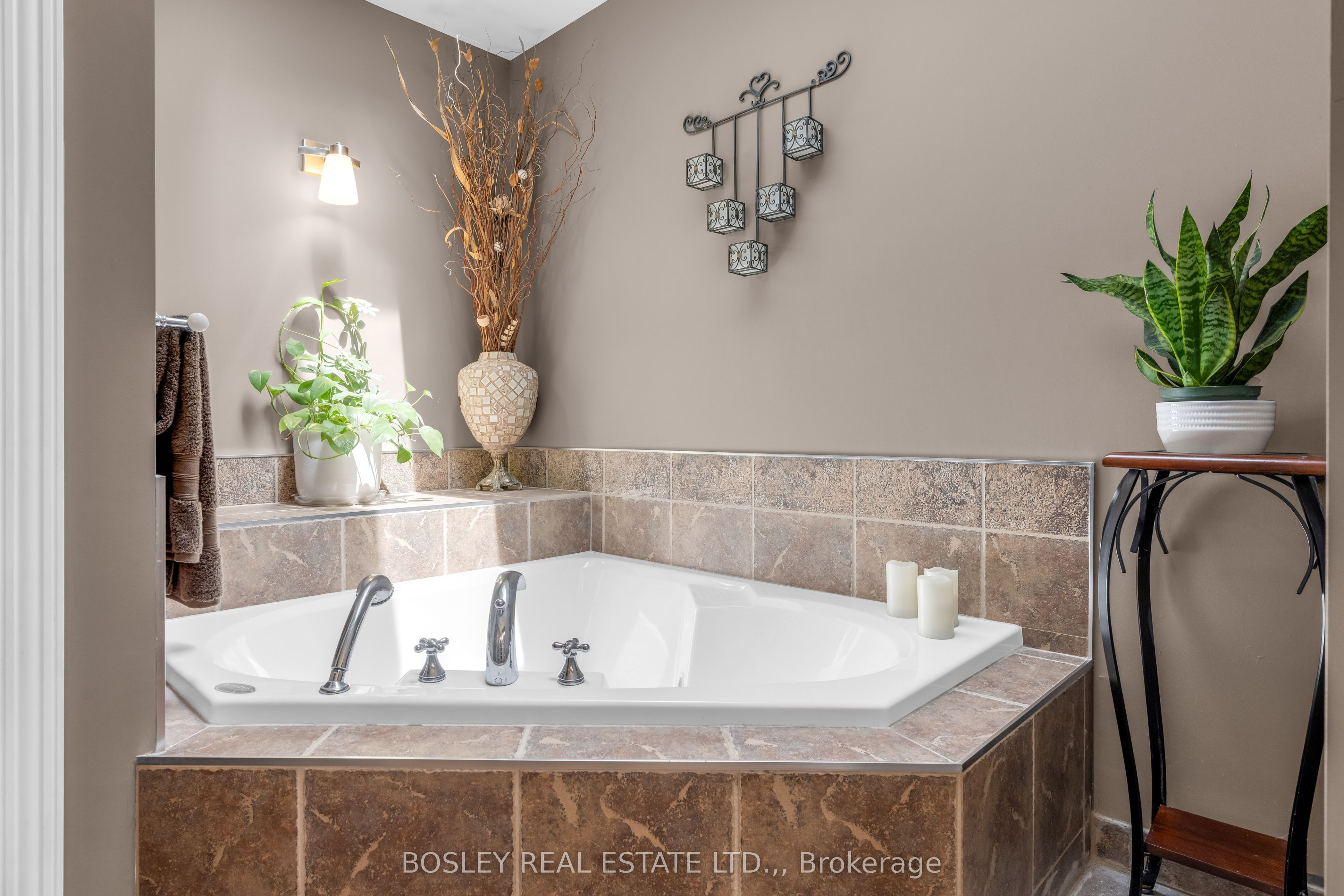 166 Lakeshore Road Property Photo 35