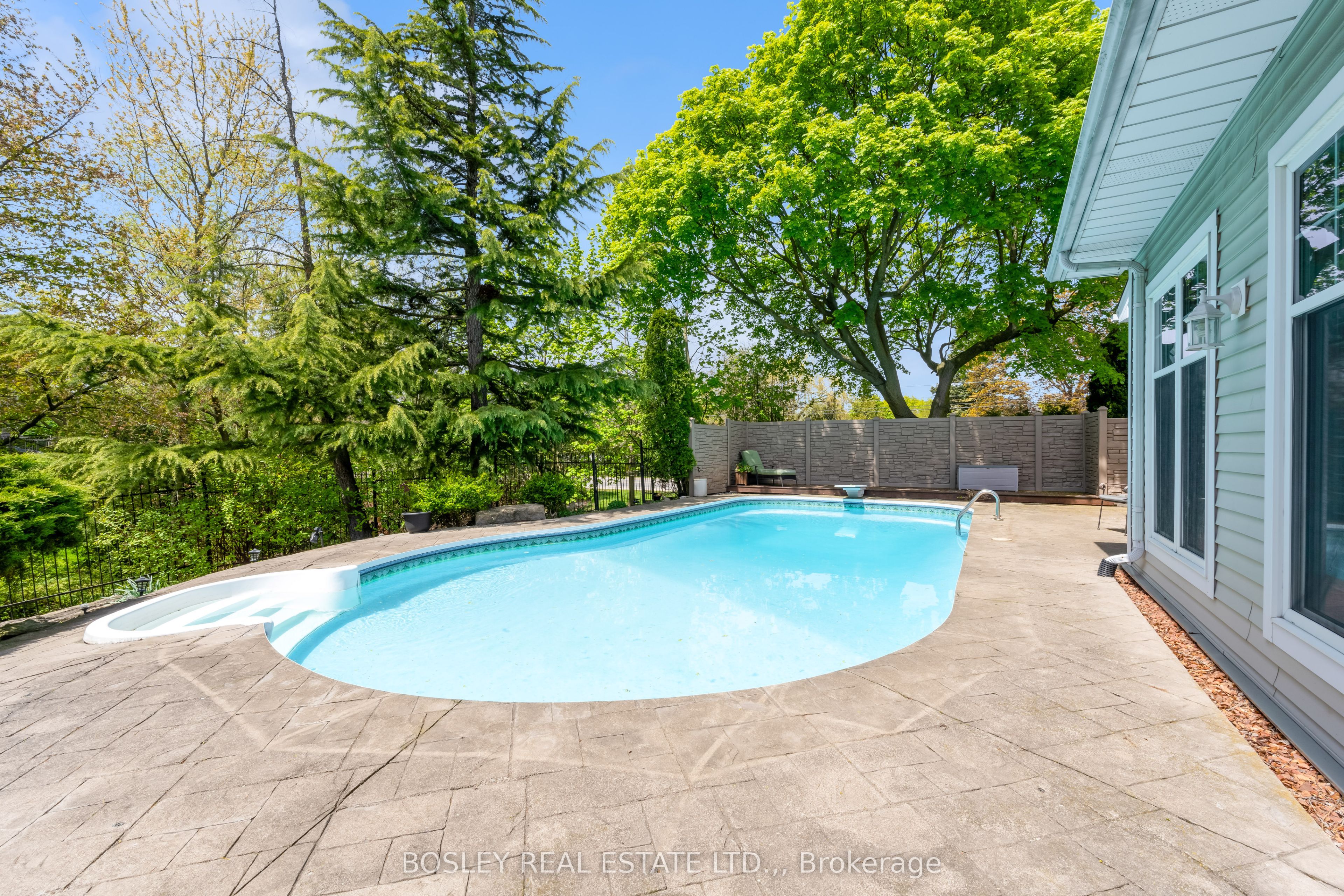 166 Lakeshore Road Property Photo 42