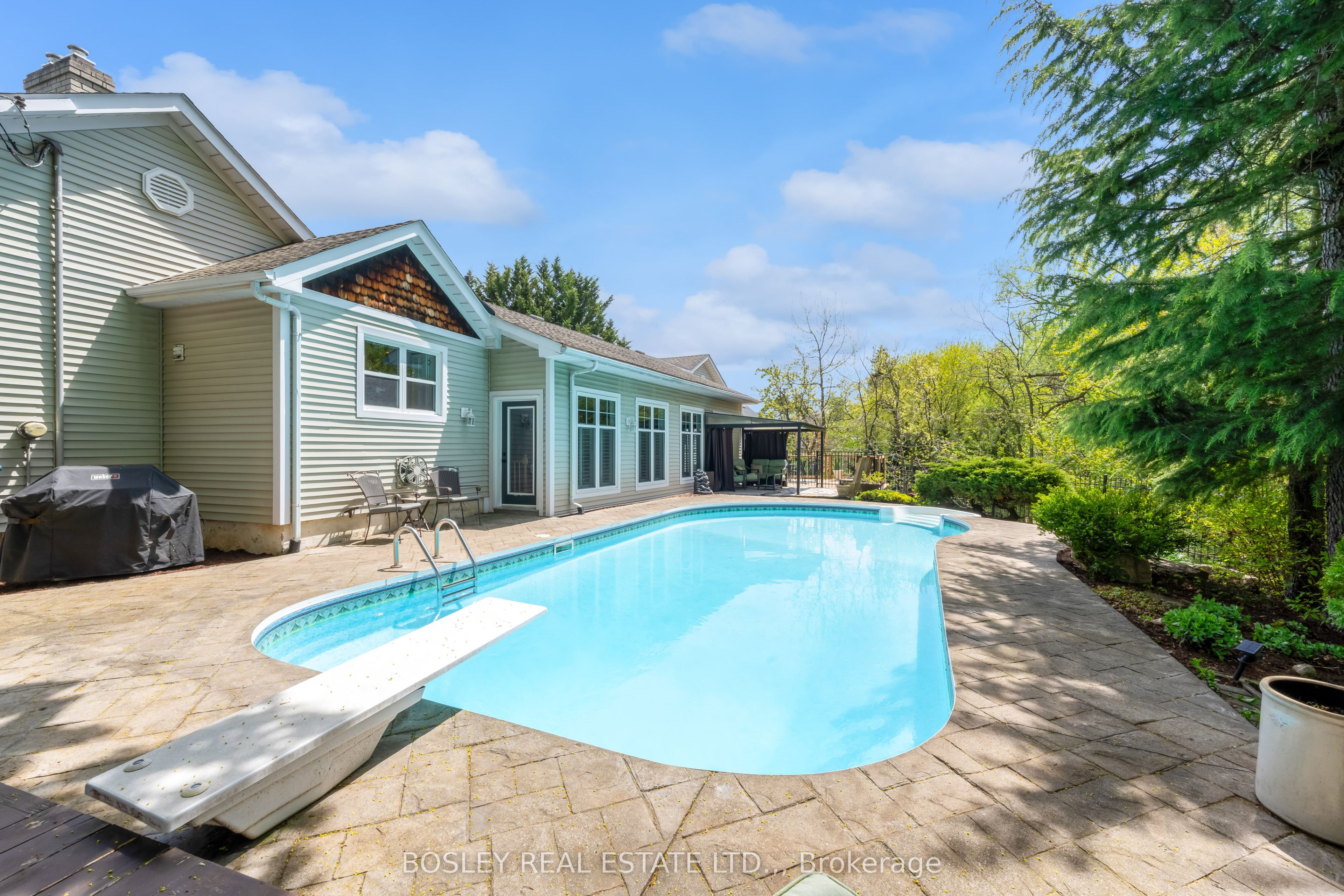 166 Lakeshore Road Property Photo 43