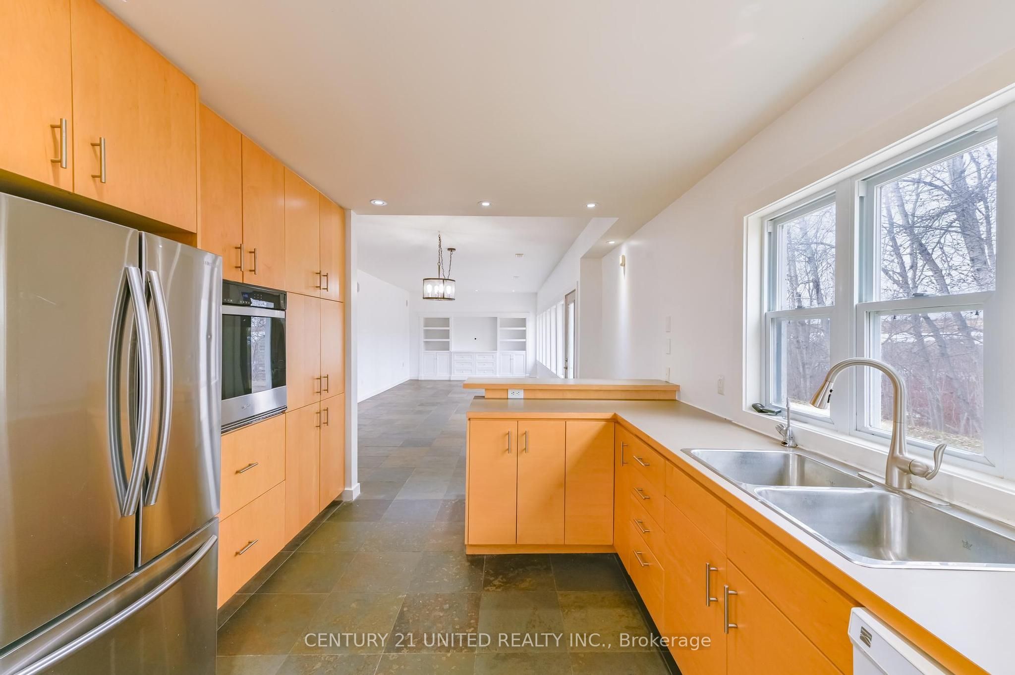 590 Maniece Avenue Property Photo 11