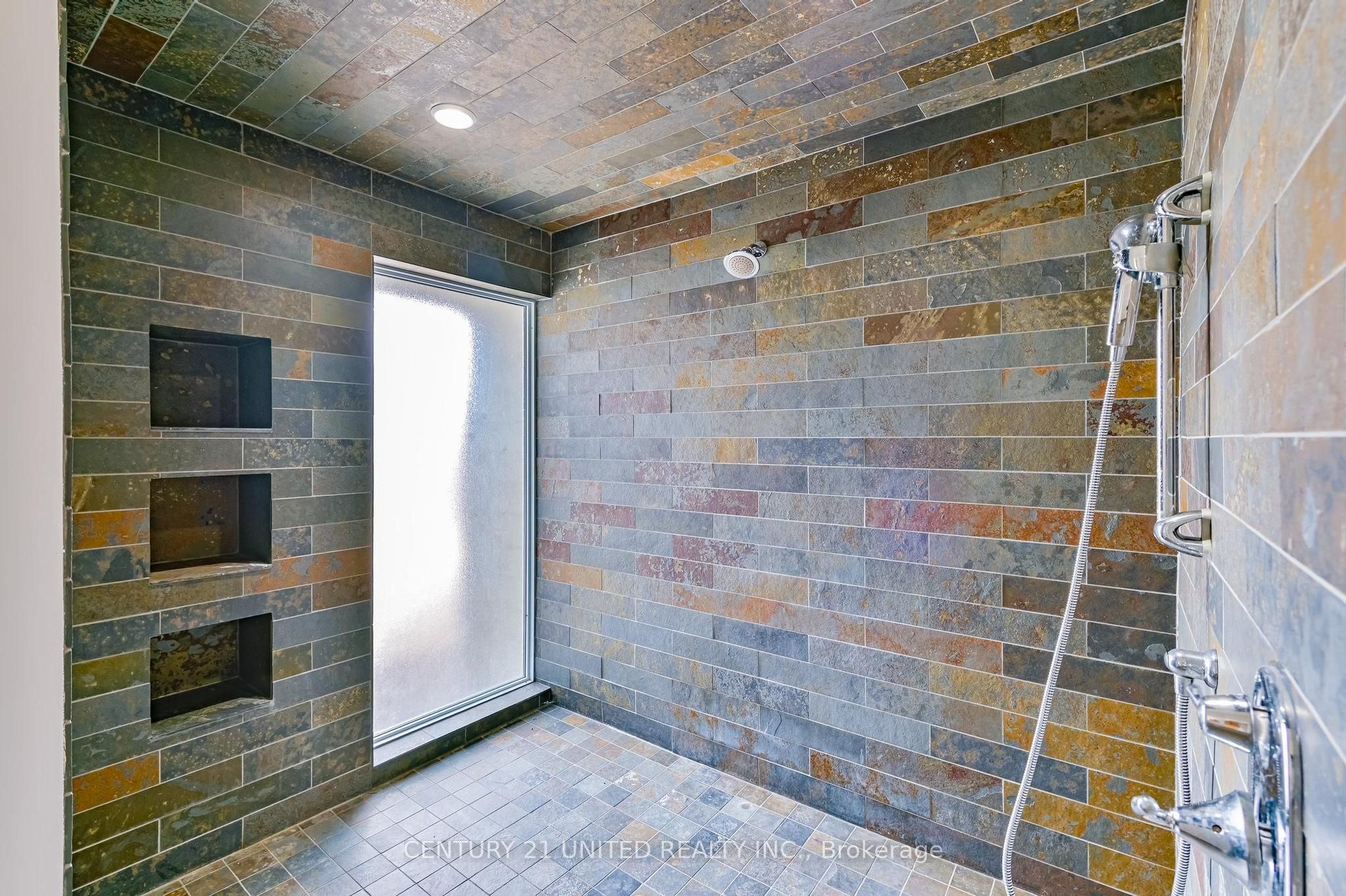 590 Maniece Avenue Property Photo 25