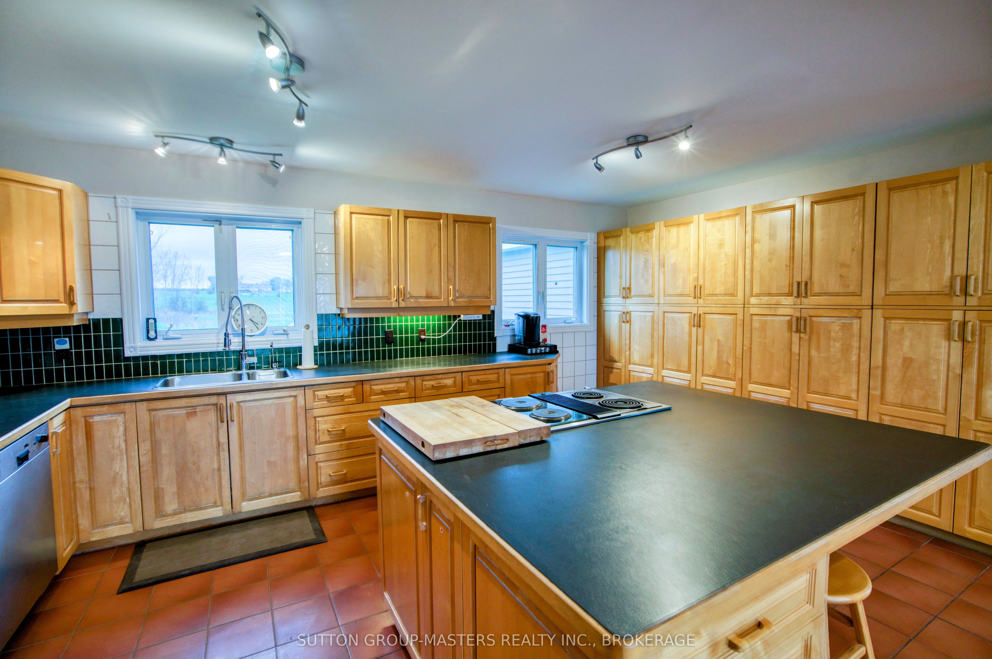 9392 Highway 33 Highway Property Photo 25