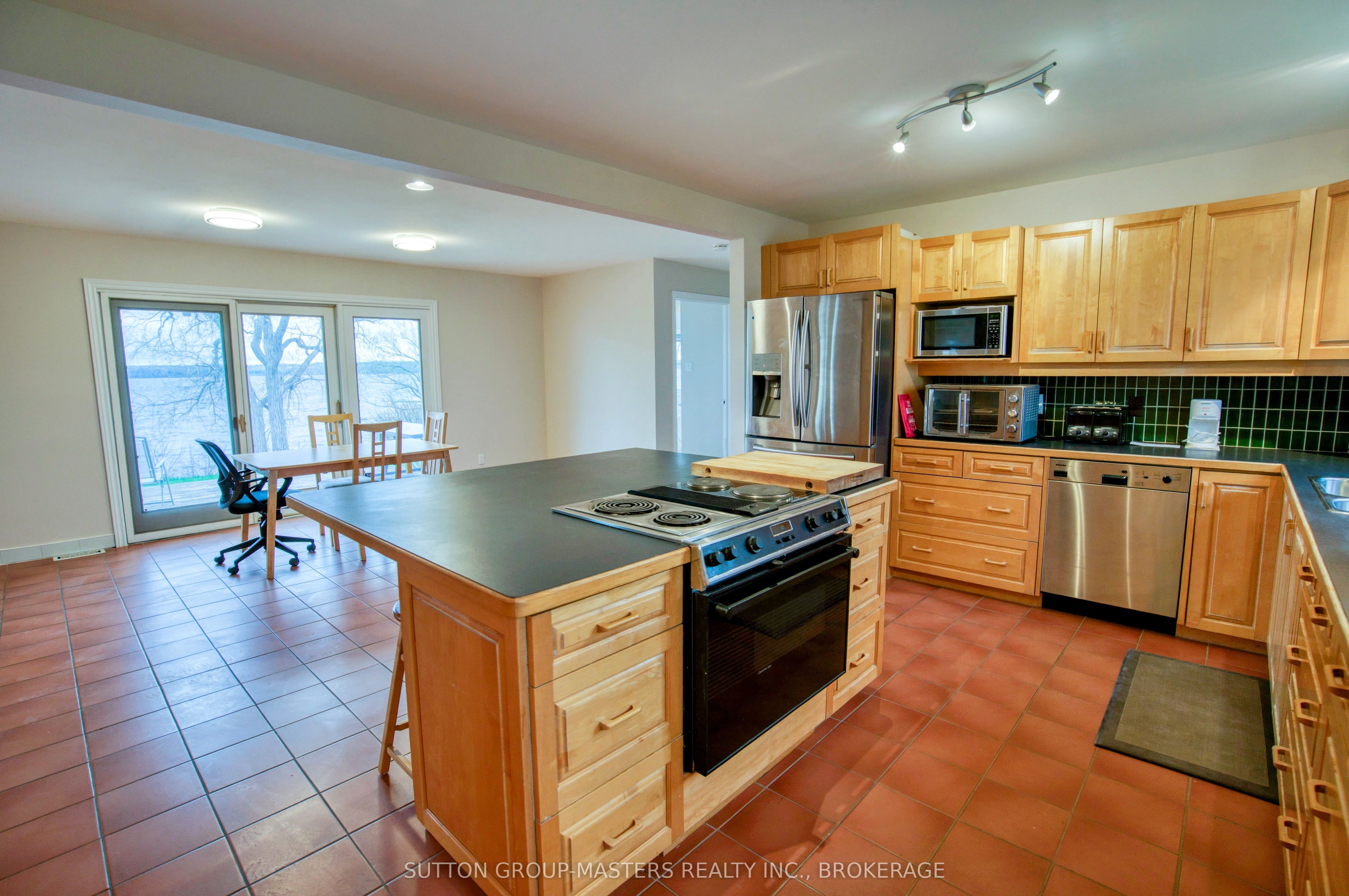 9392 Highway 33 Highway Property Photo 28