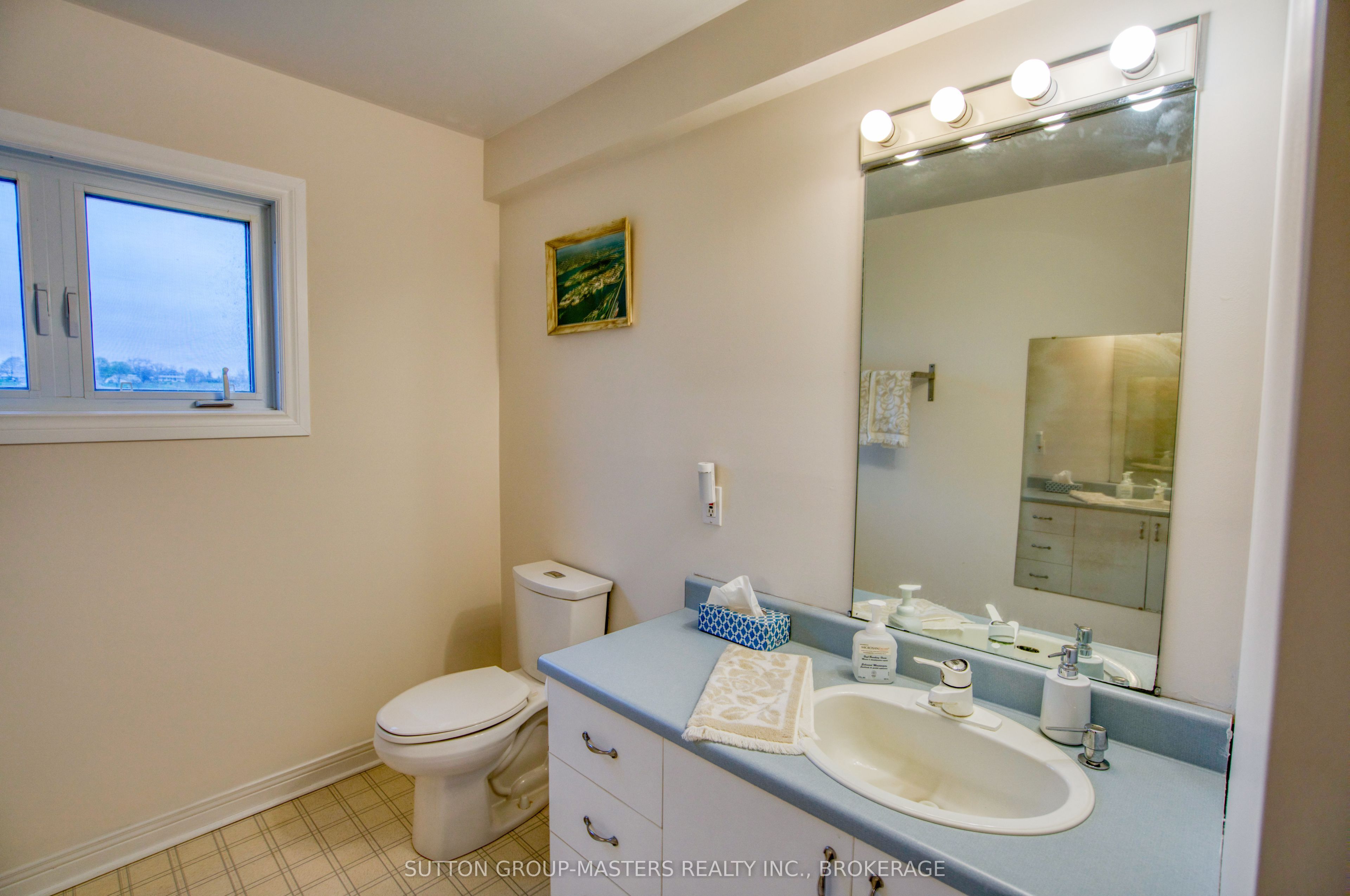 9392 Highway 33 Highway Property Photo 44