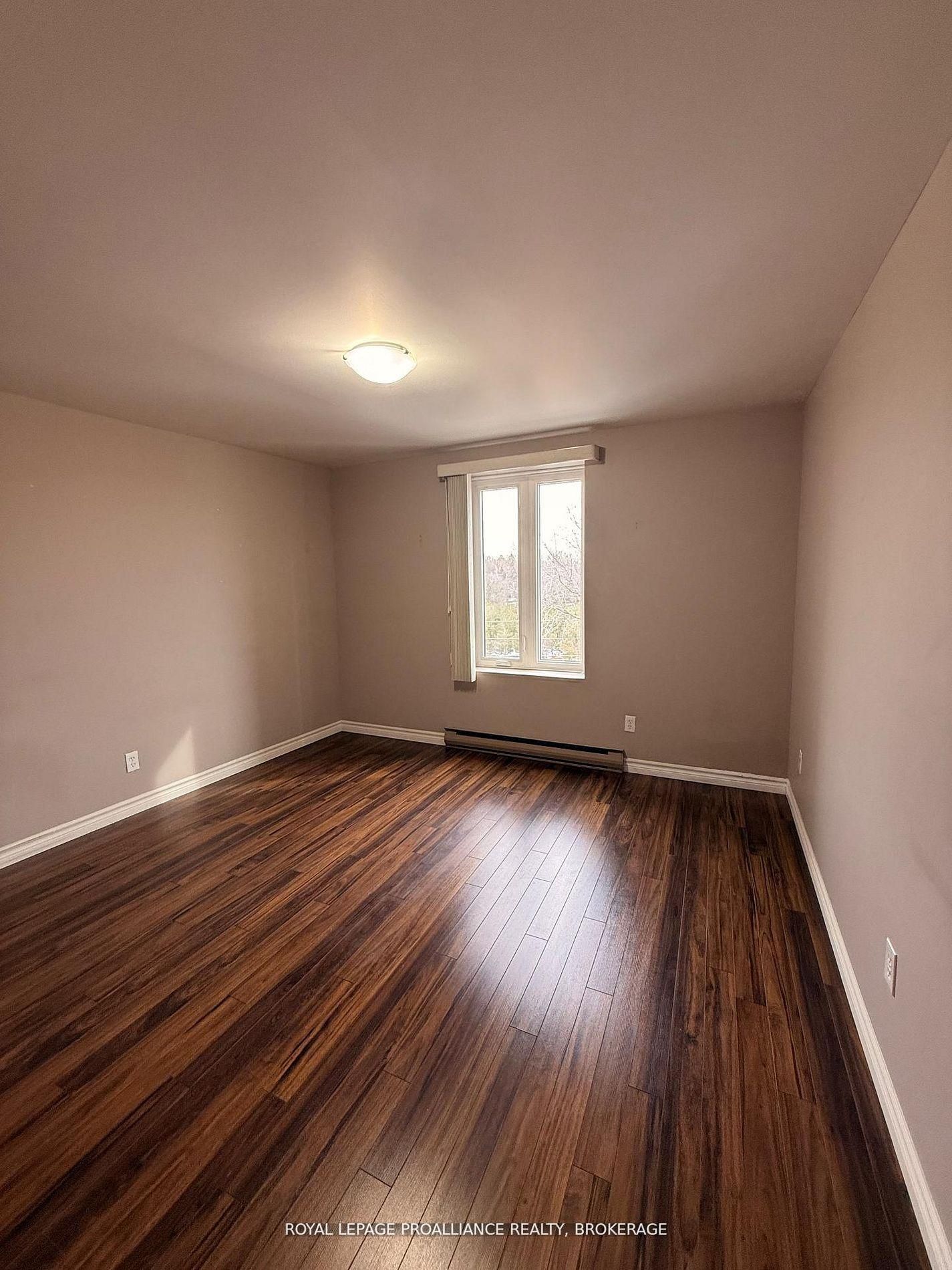 358 Queen Mary Road 611 Property Photo 11