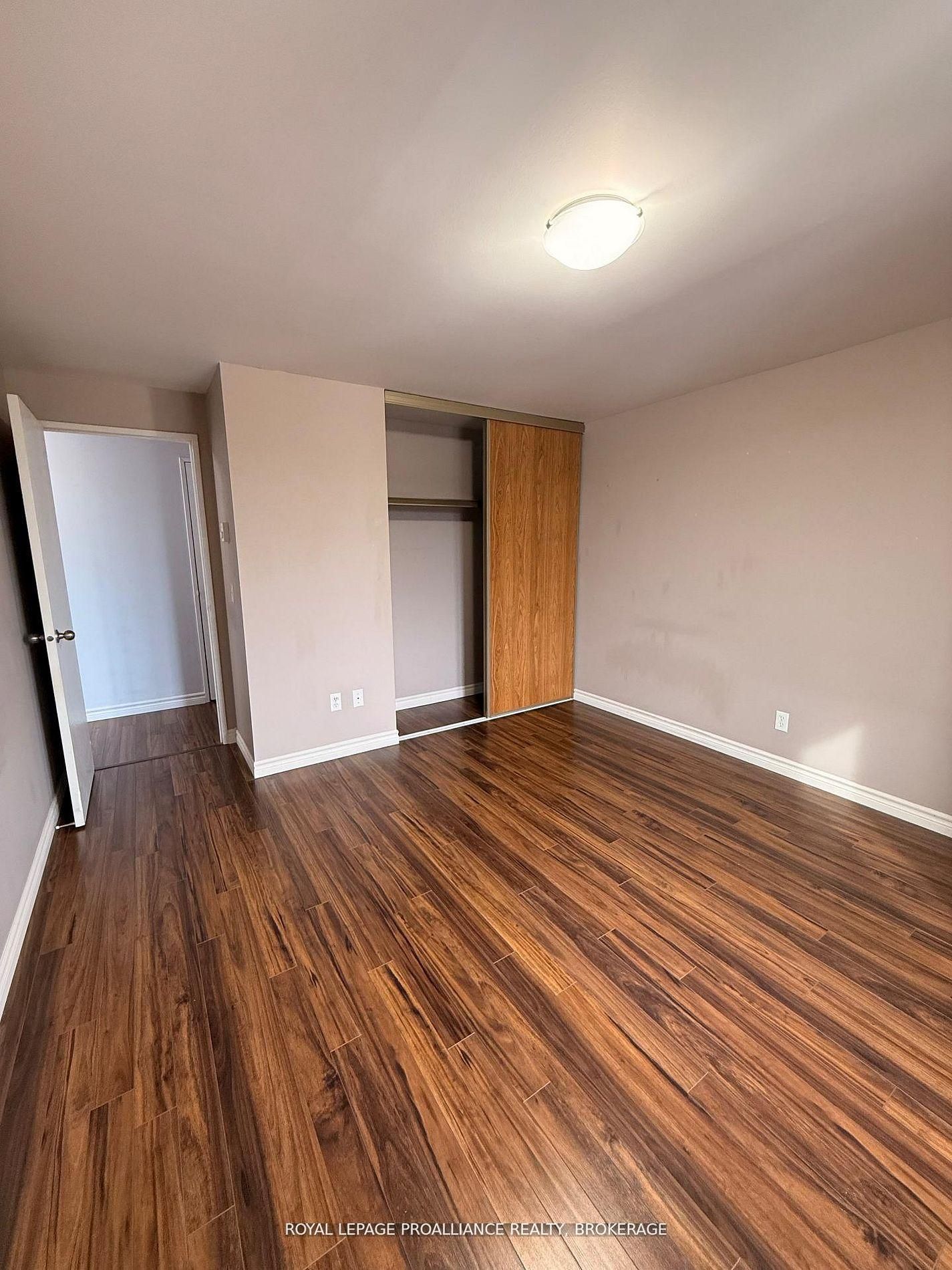 358 Queen Mary Road 611 Property Photo 13