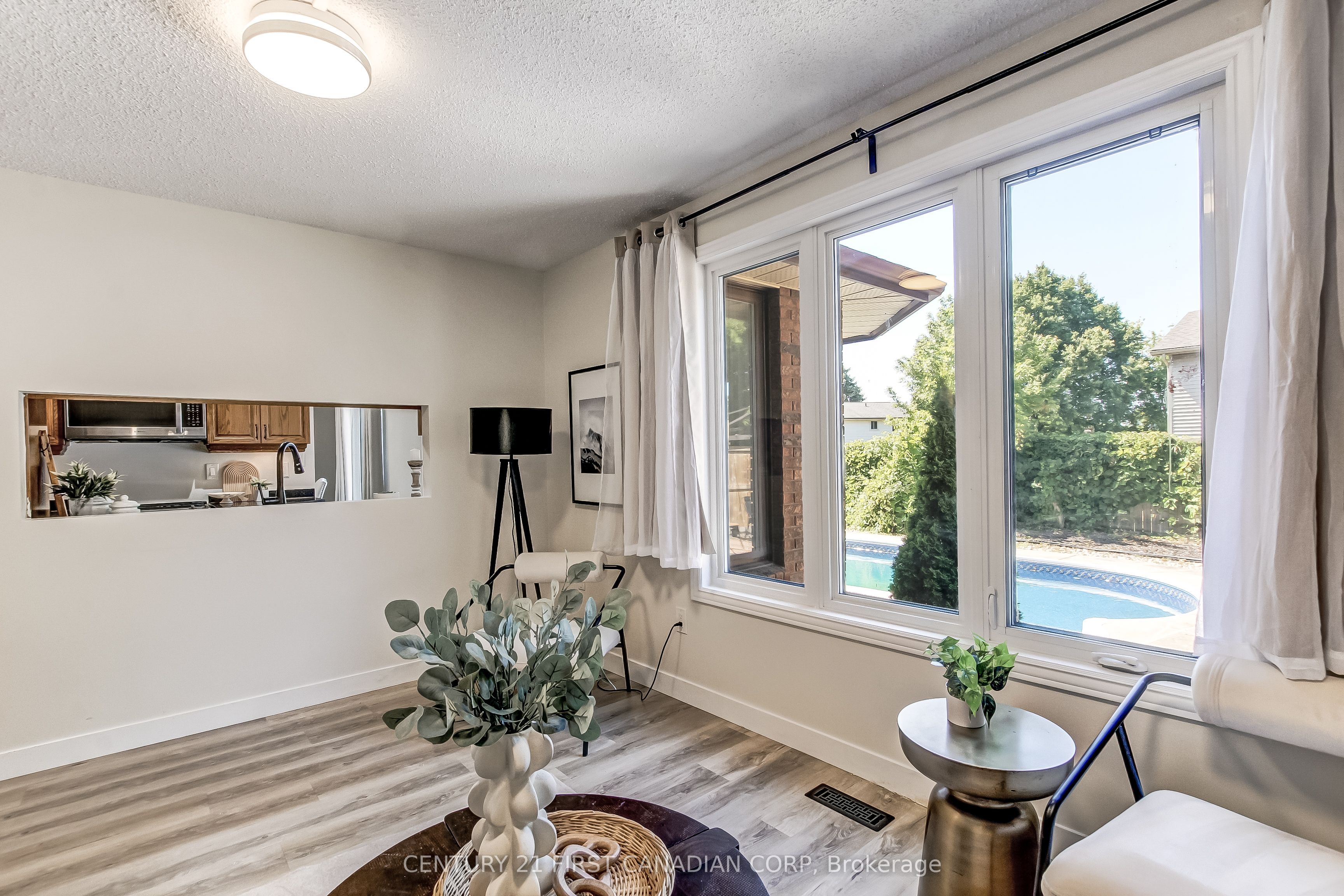 665 Upper Queen Street Property Photo 15