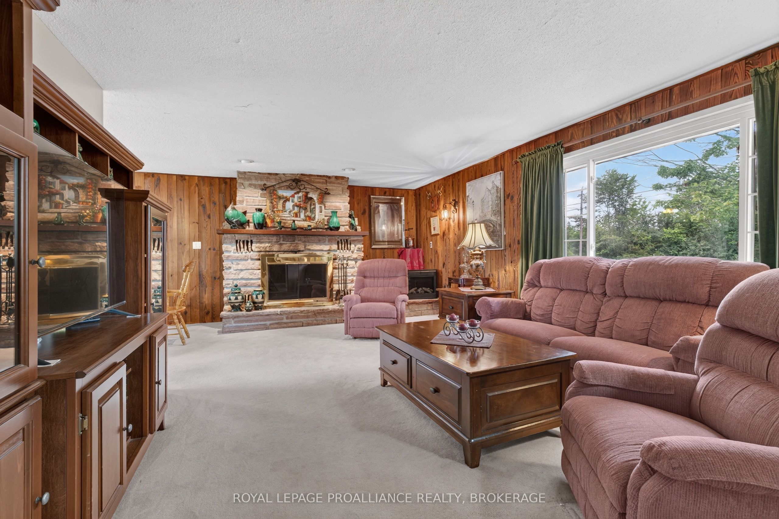 2871 Burbrook Road Property Photo 6