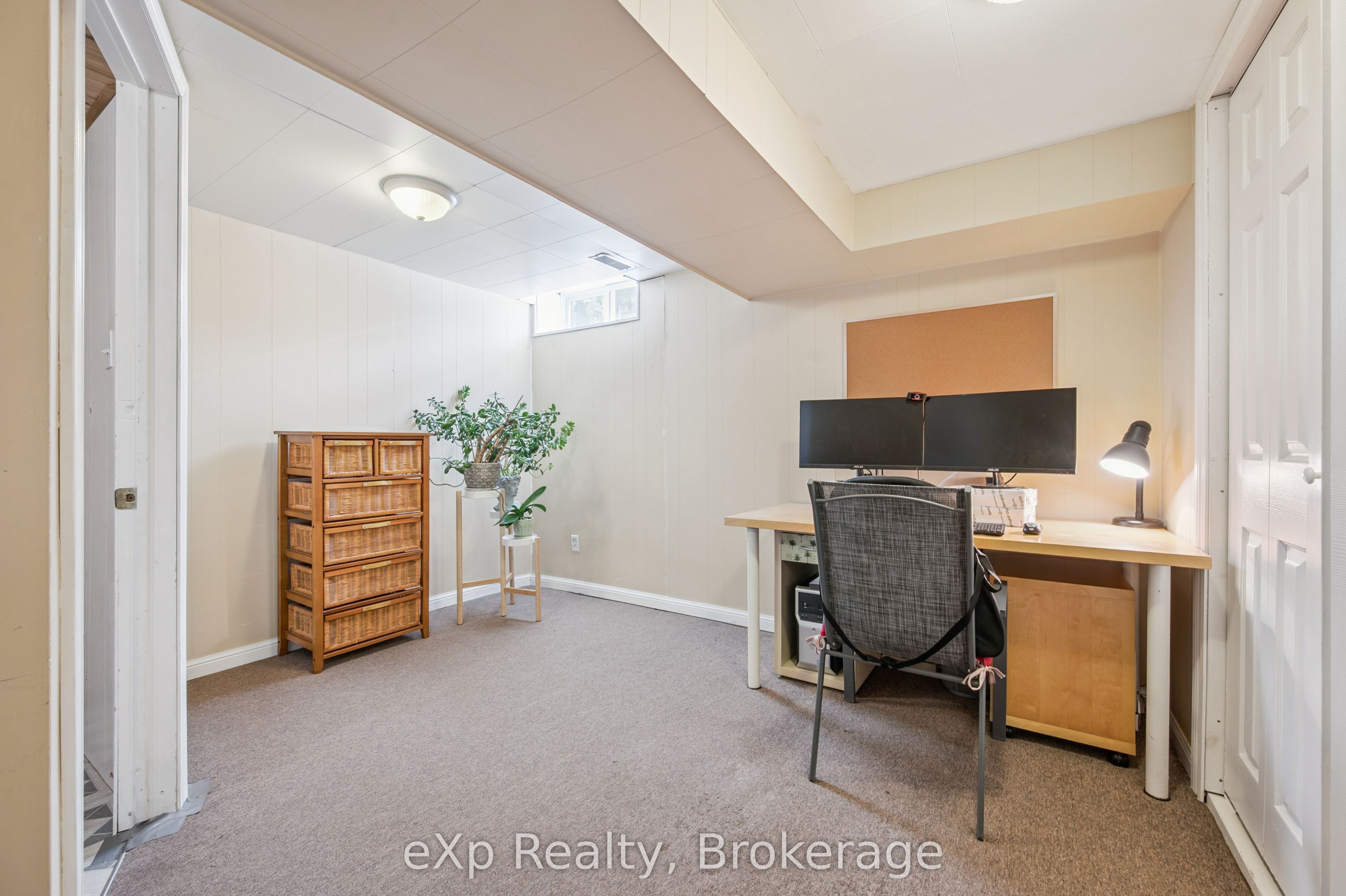 40 Silvercreek Parkway N 44 Property Photo 19