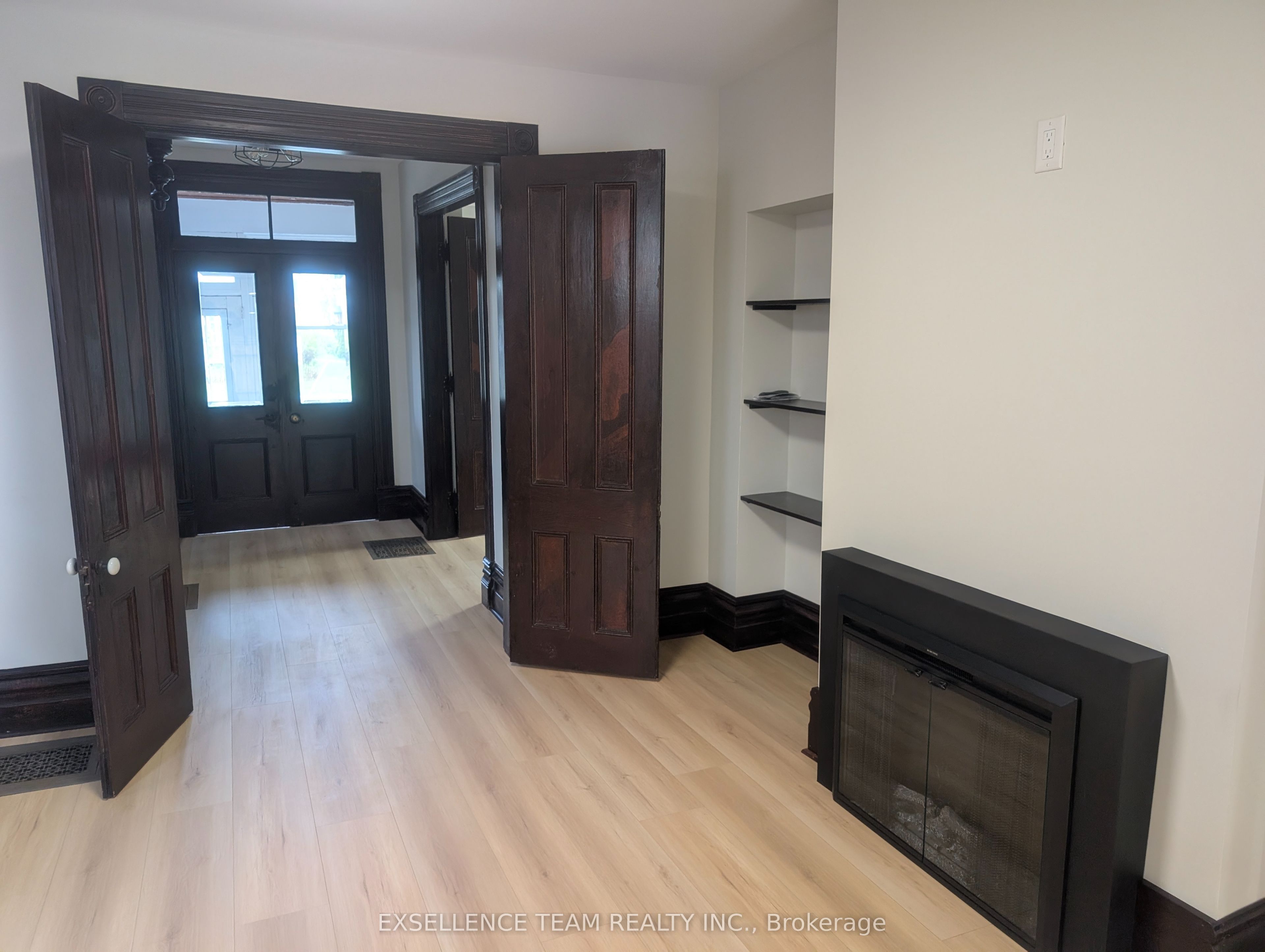 241 Sydney Street Property Photo 5