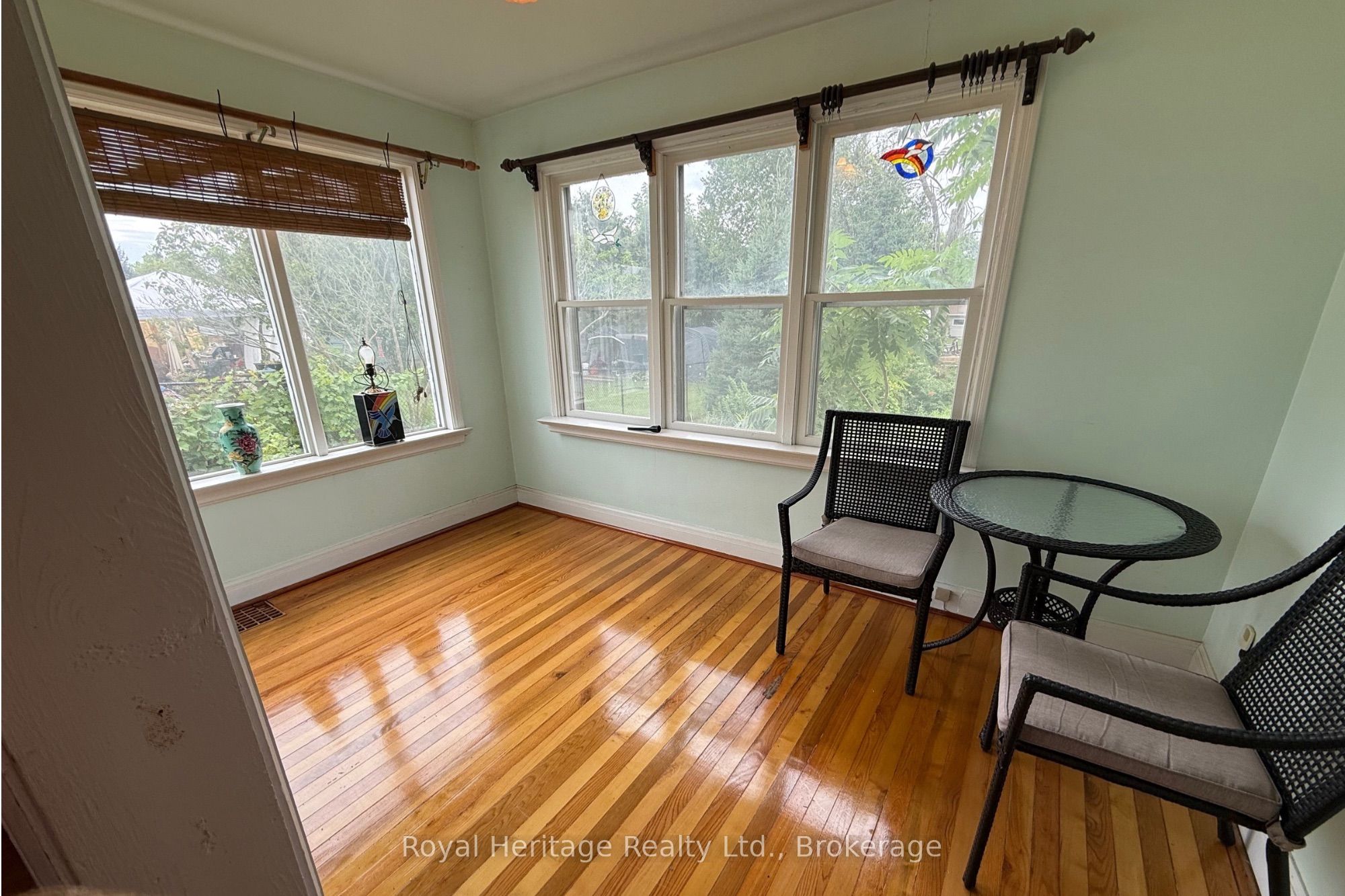 12 Dufferin Street Property Photo 11