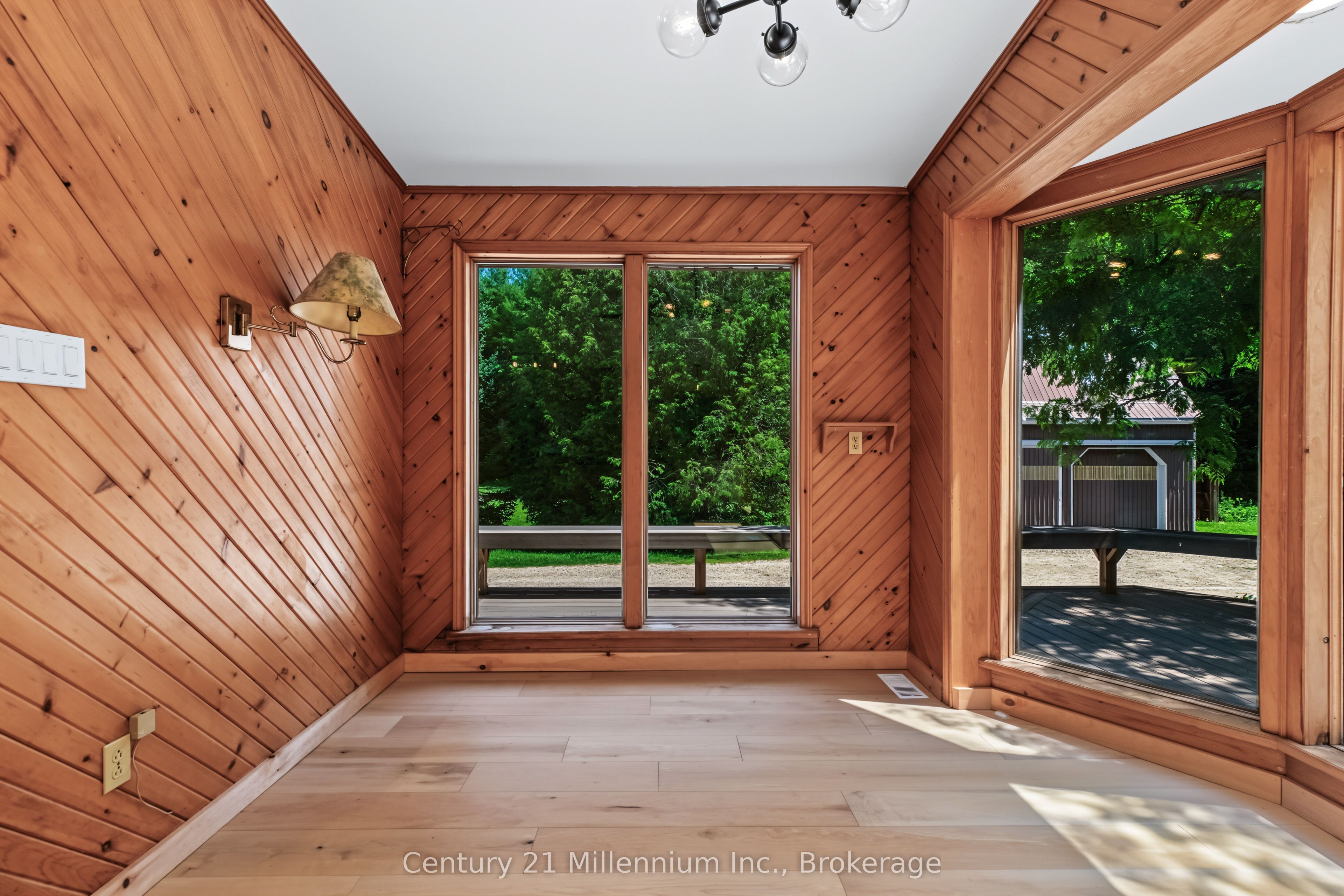 414616 Baseline Road Property Photo 18