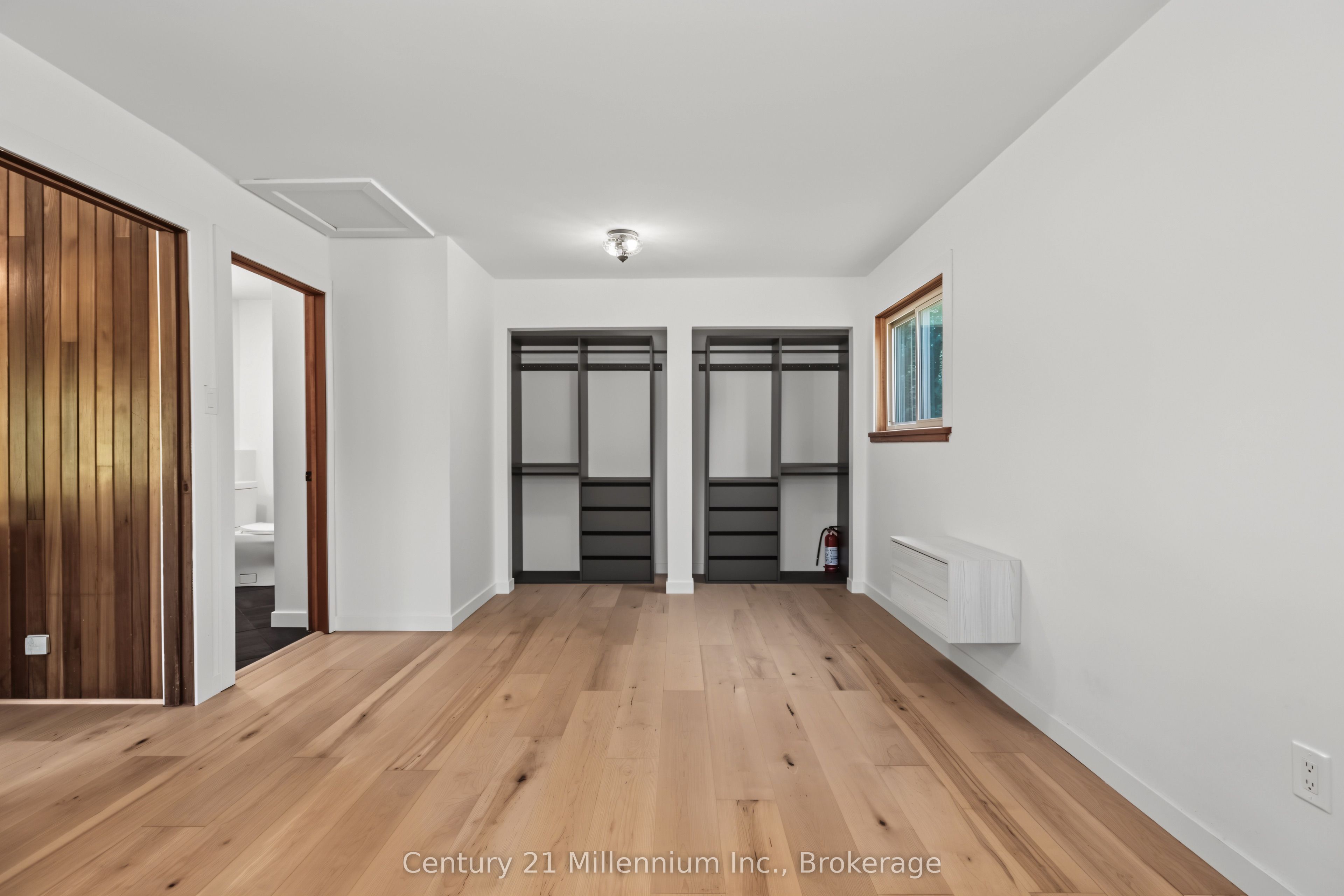 414616 Baseline Road Property Photo 32