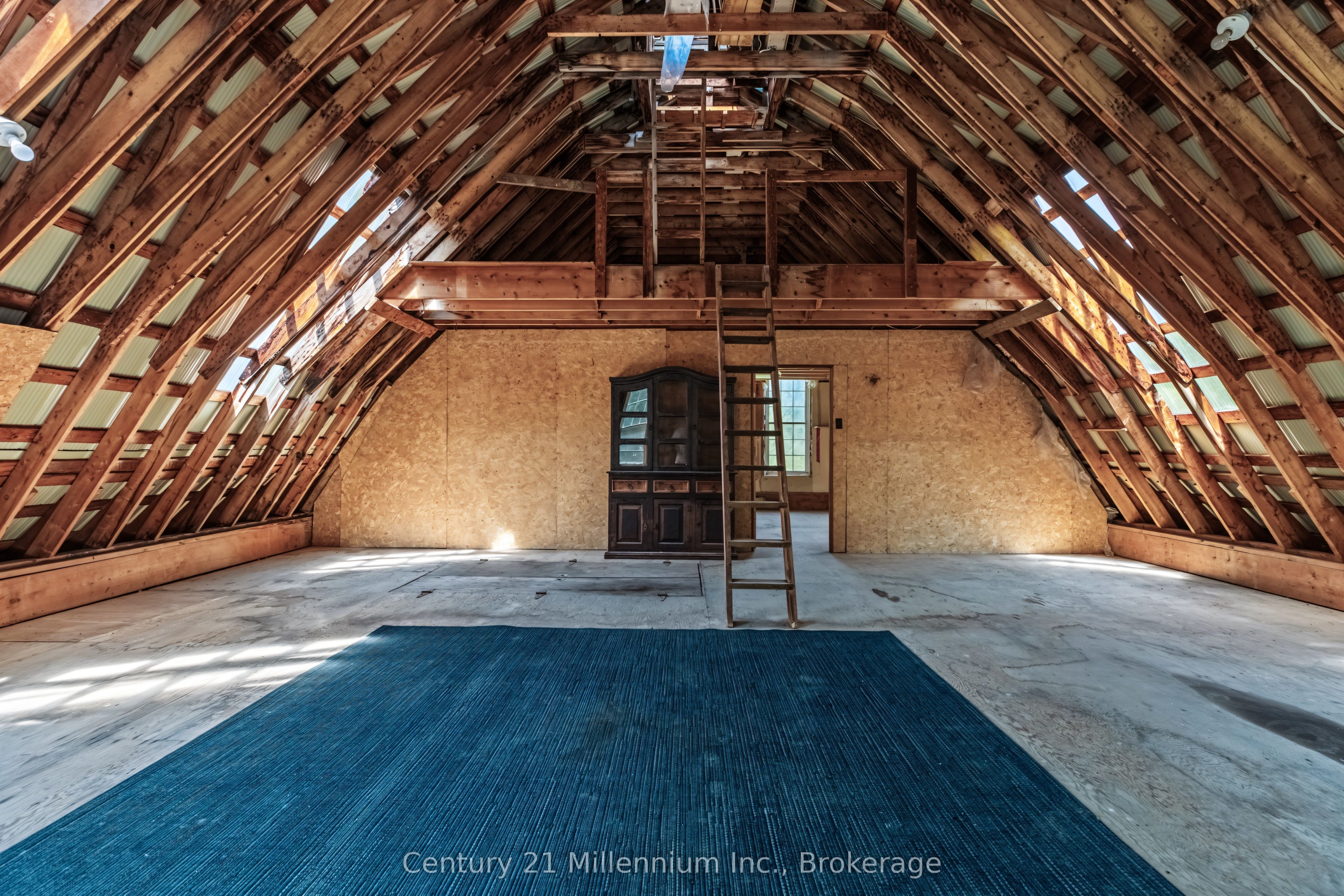 414616 Baseline Road Property Photo 44